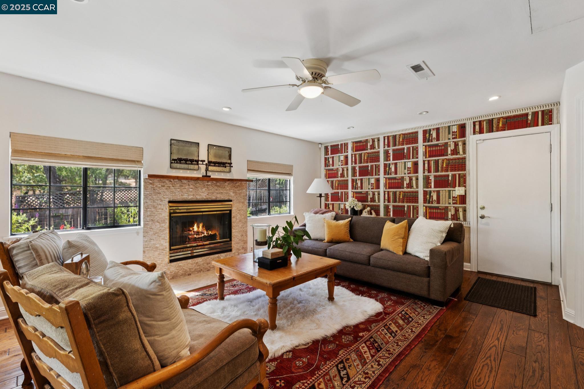 3081 Walnut Blvd