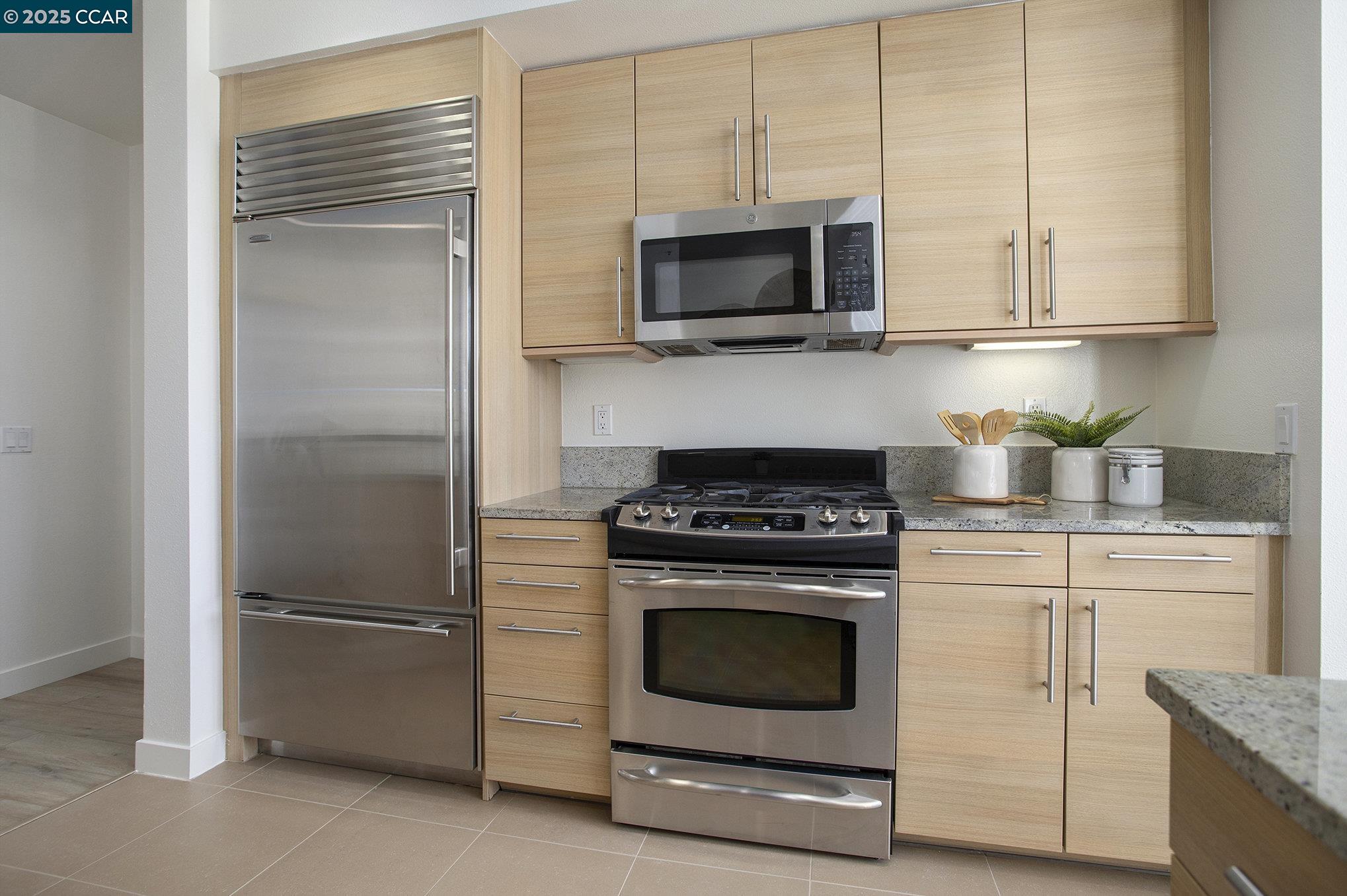 1655 N CALIFORNIA # 450