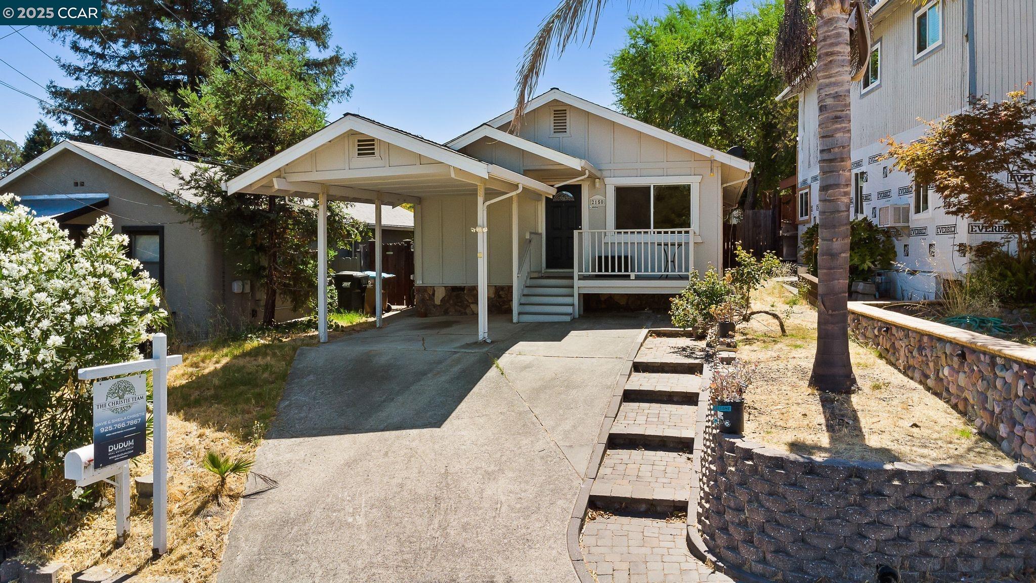 2150 Pomona Ave