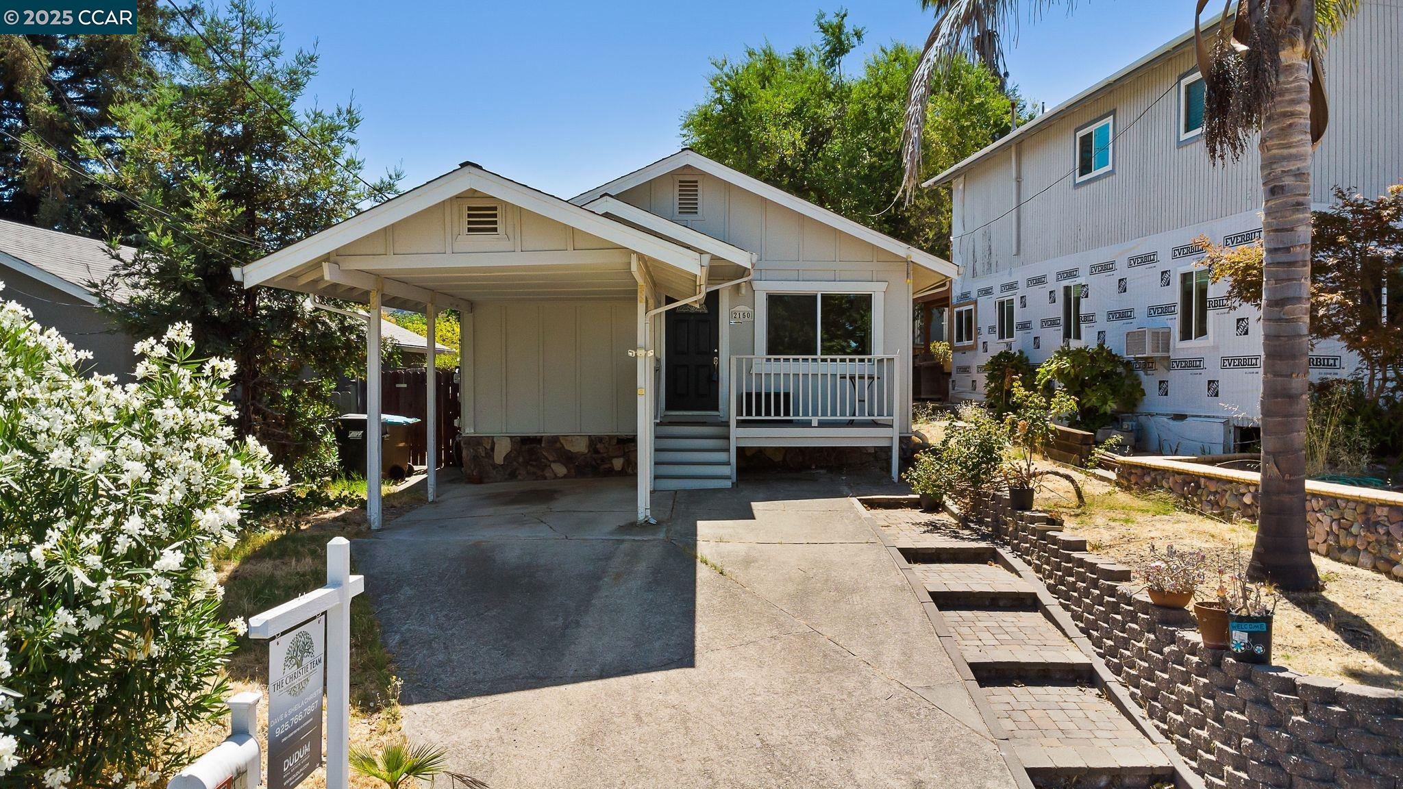 2150 Pomona Ave