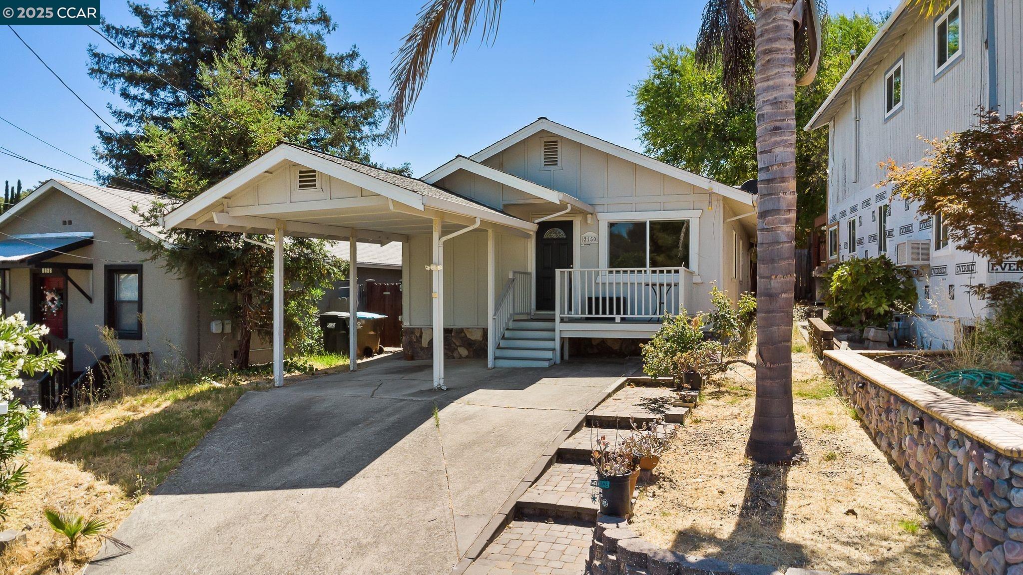 2150 Pomona Ave