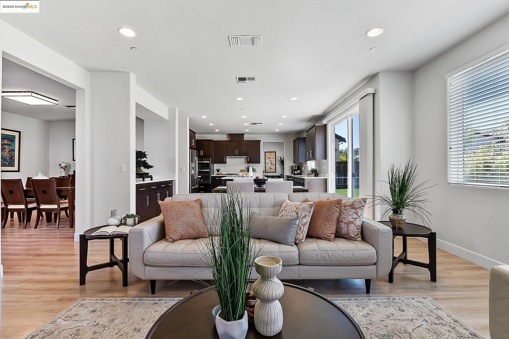 566 Mandevilla Dr