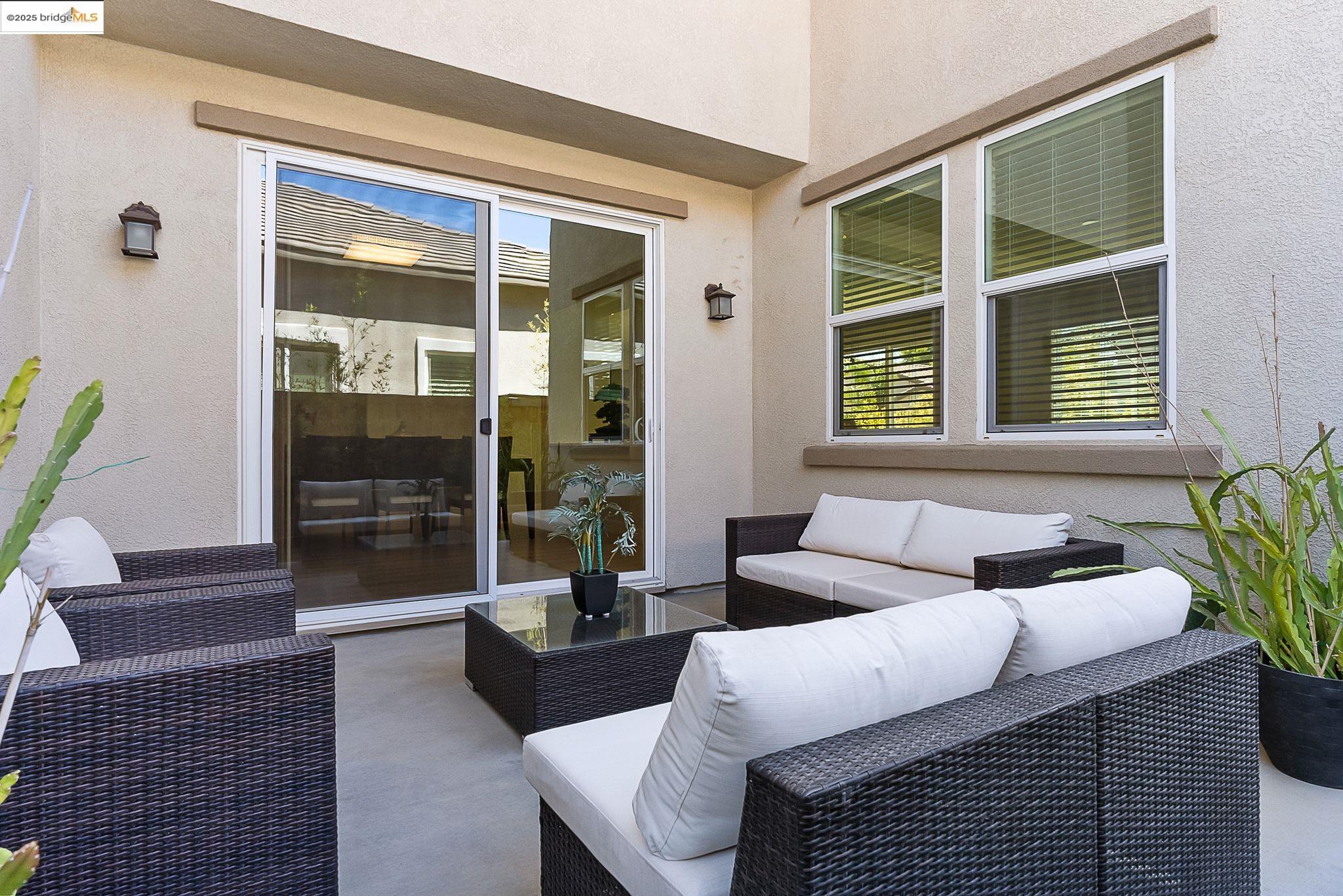 566 Mandevilla Dr