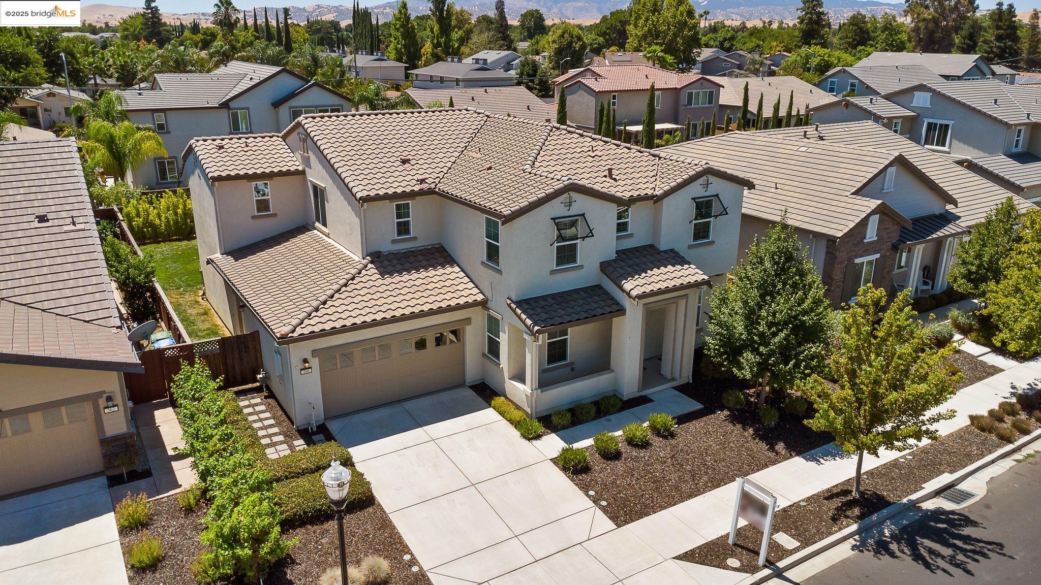 566 Mandevilla Dr