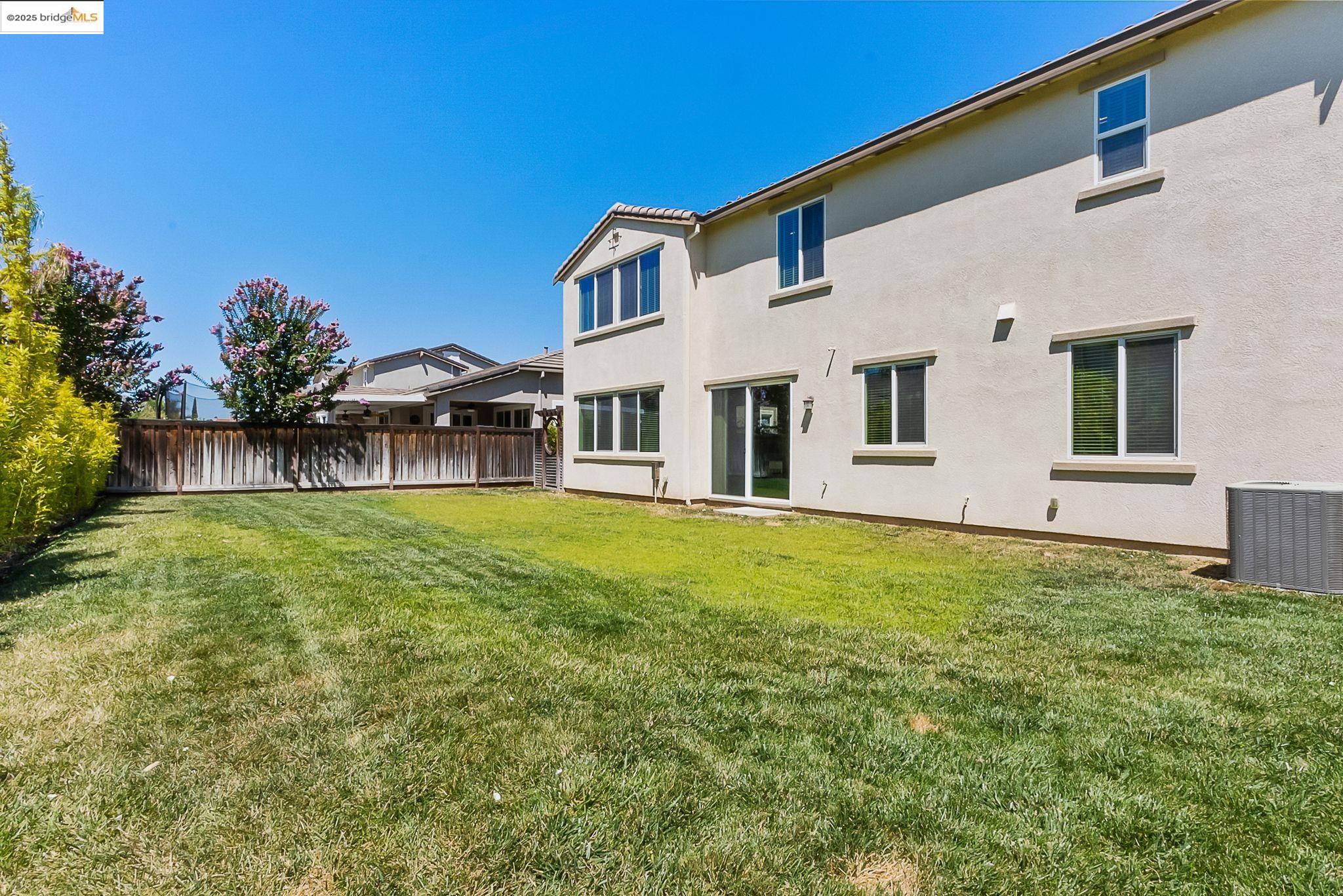 566 Mandevilla Dr