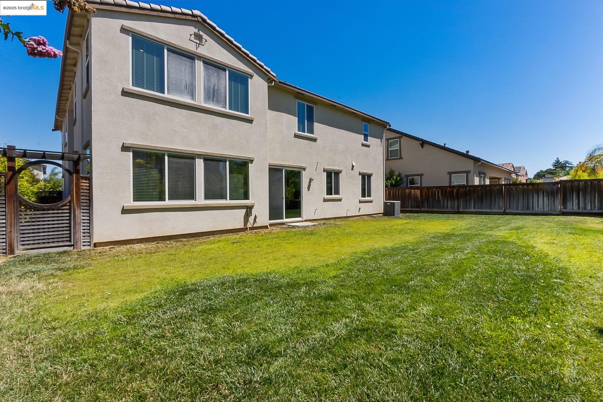 566 Mandevilla Dr