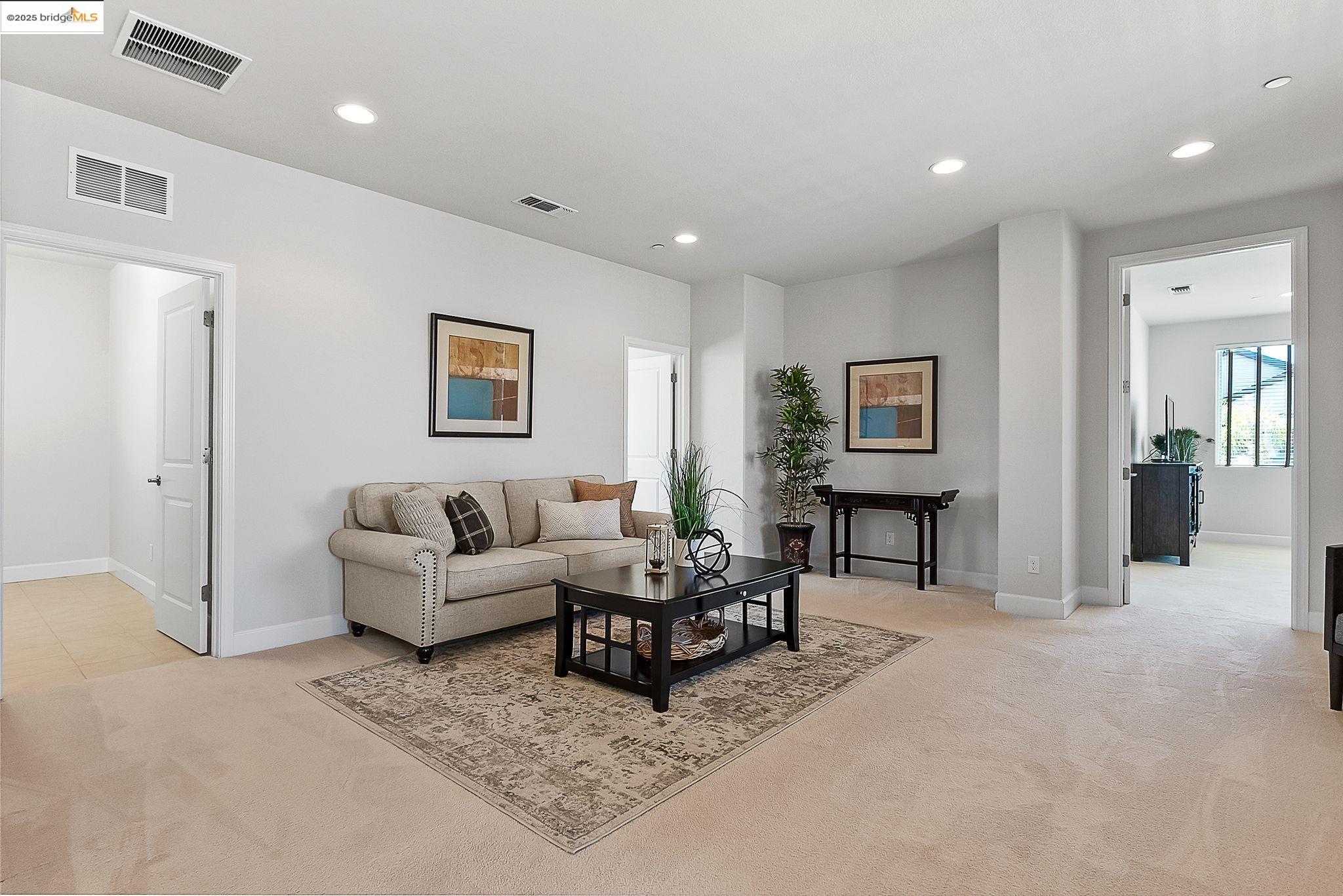 566 Mandevilla Dr