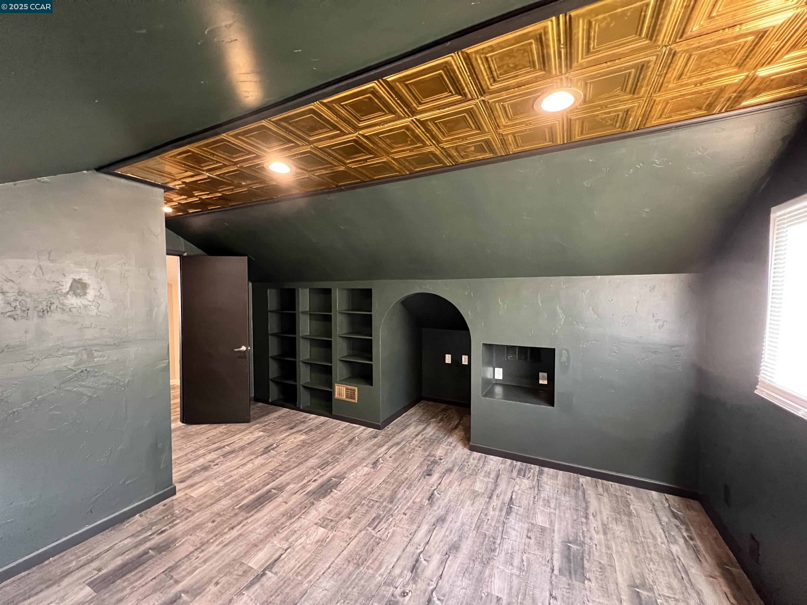 3325 G St