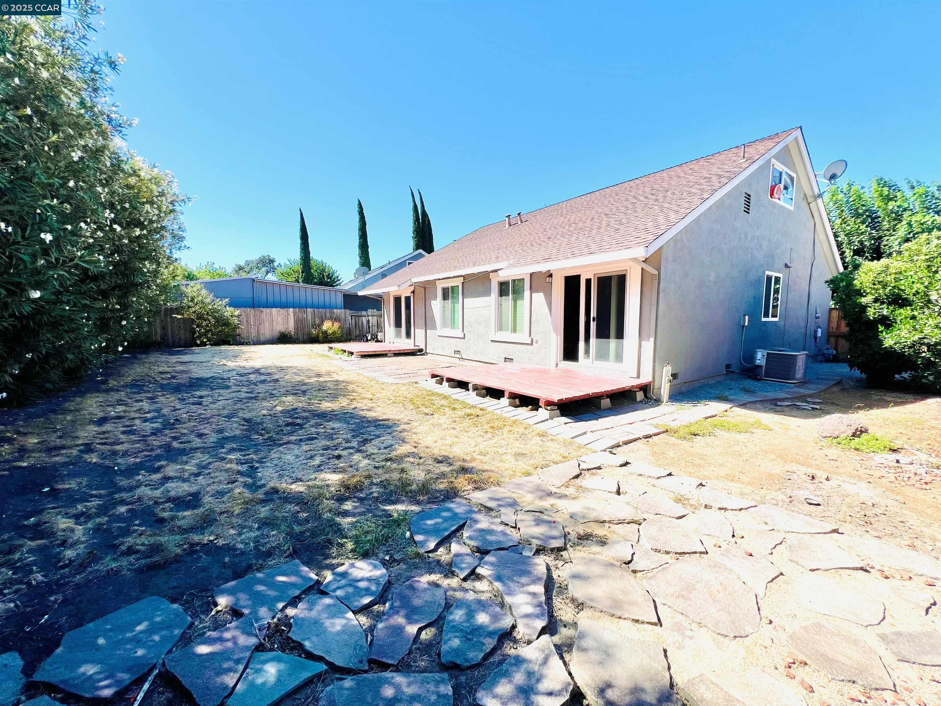 3325 G St
