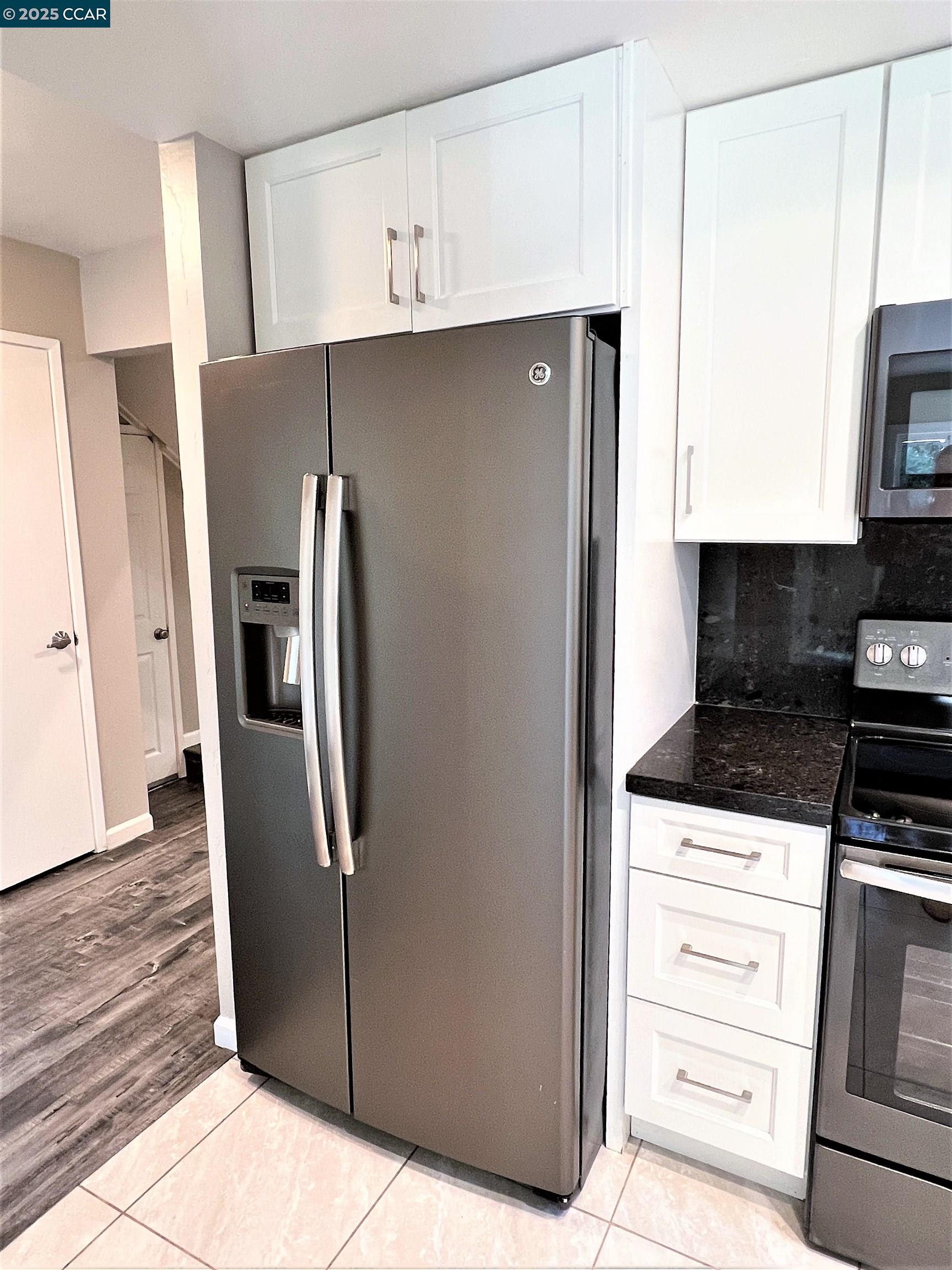 3325 G St