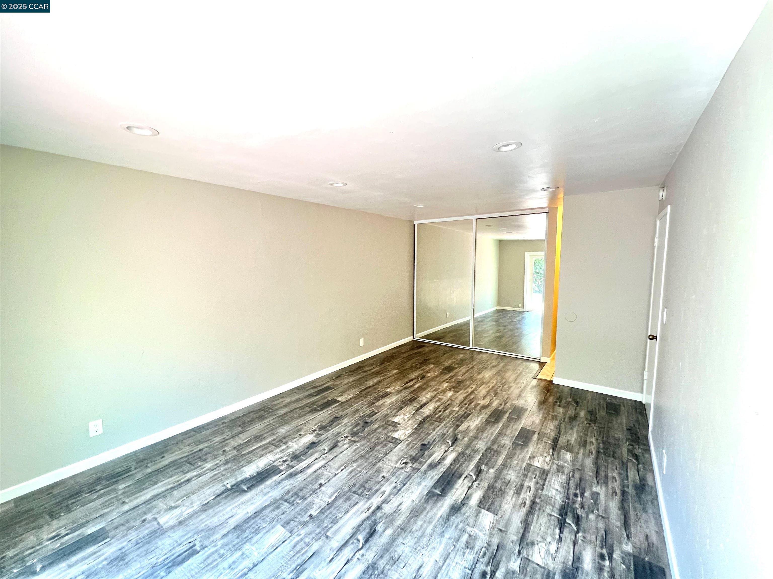 3325 G St