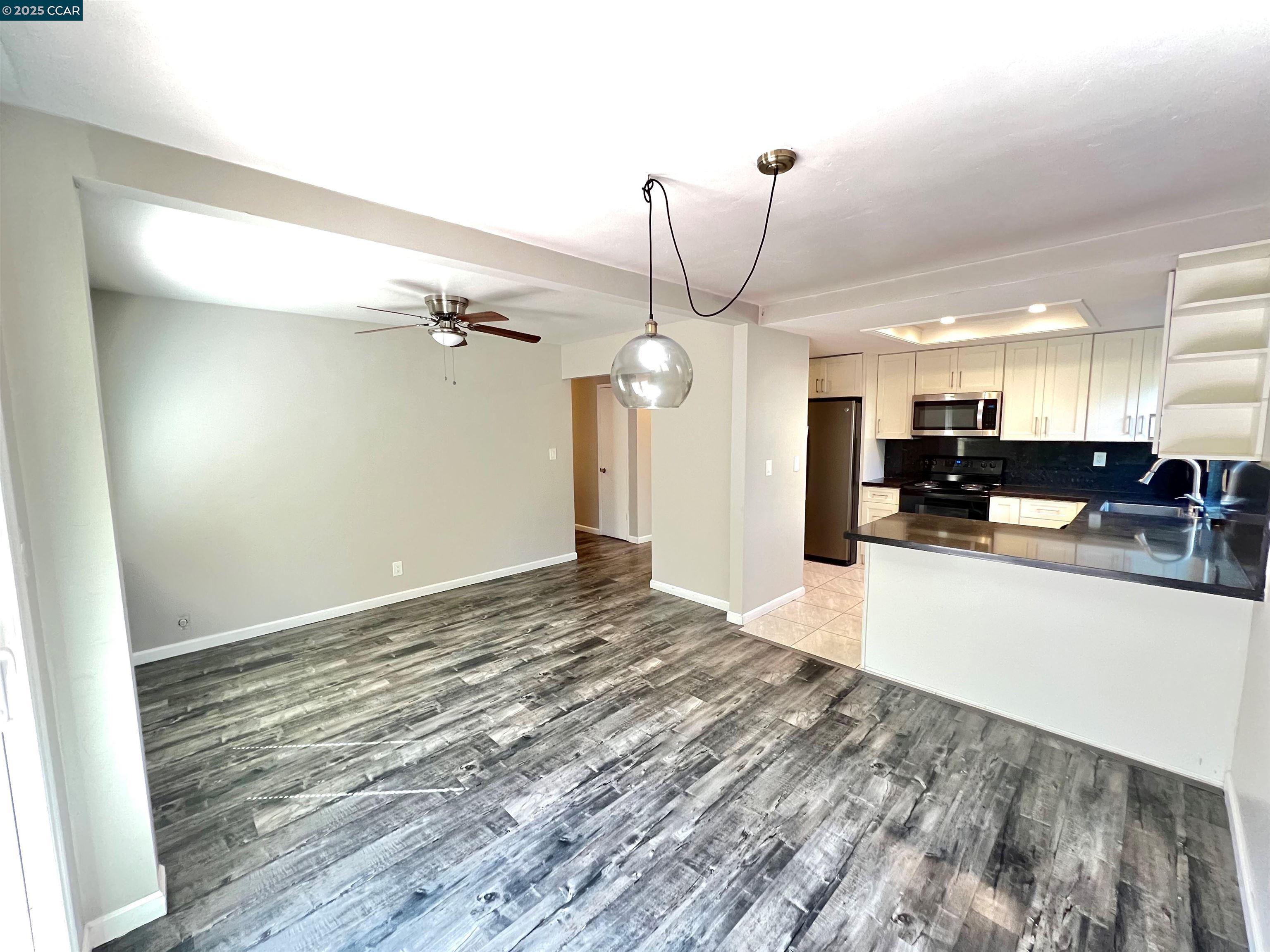 3325 G St