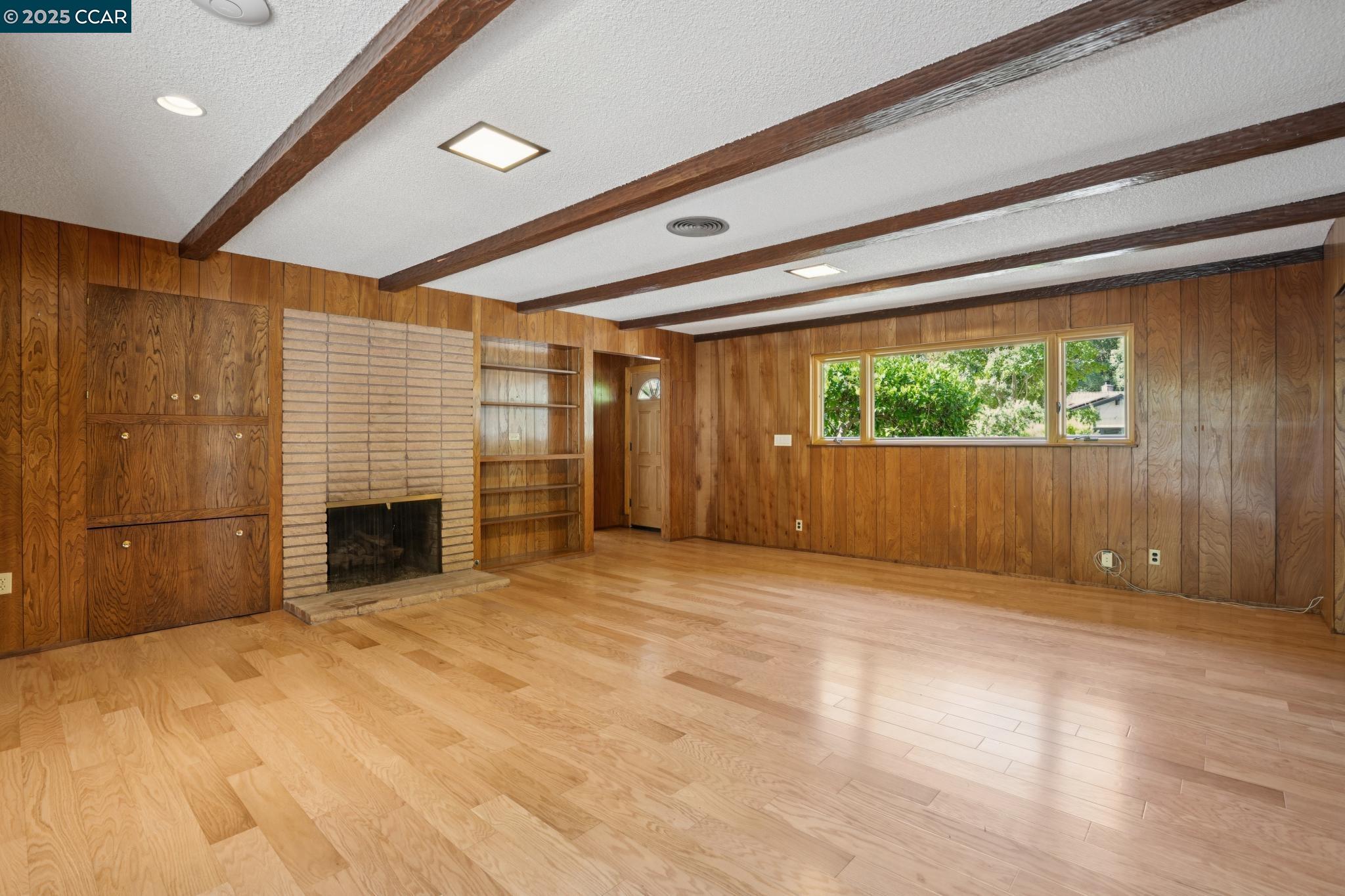 9 Lind Ct