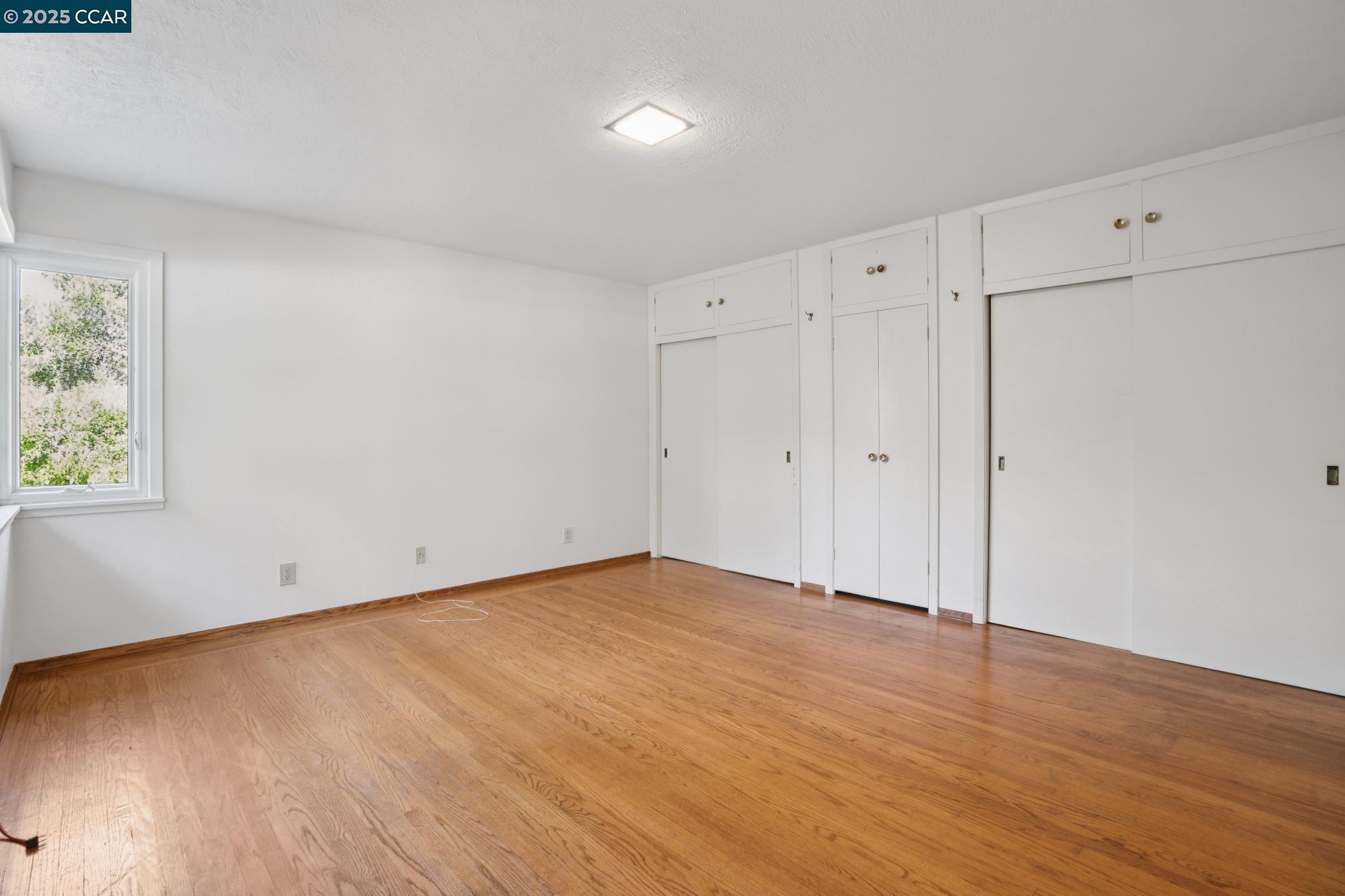 9 Lind Ct