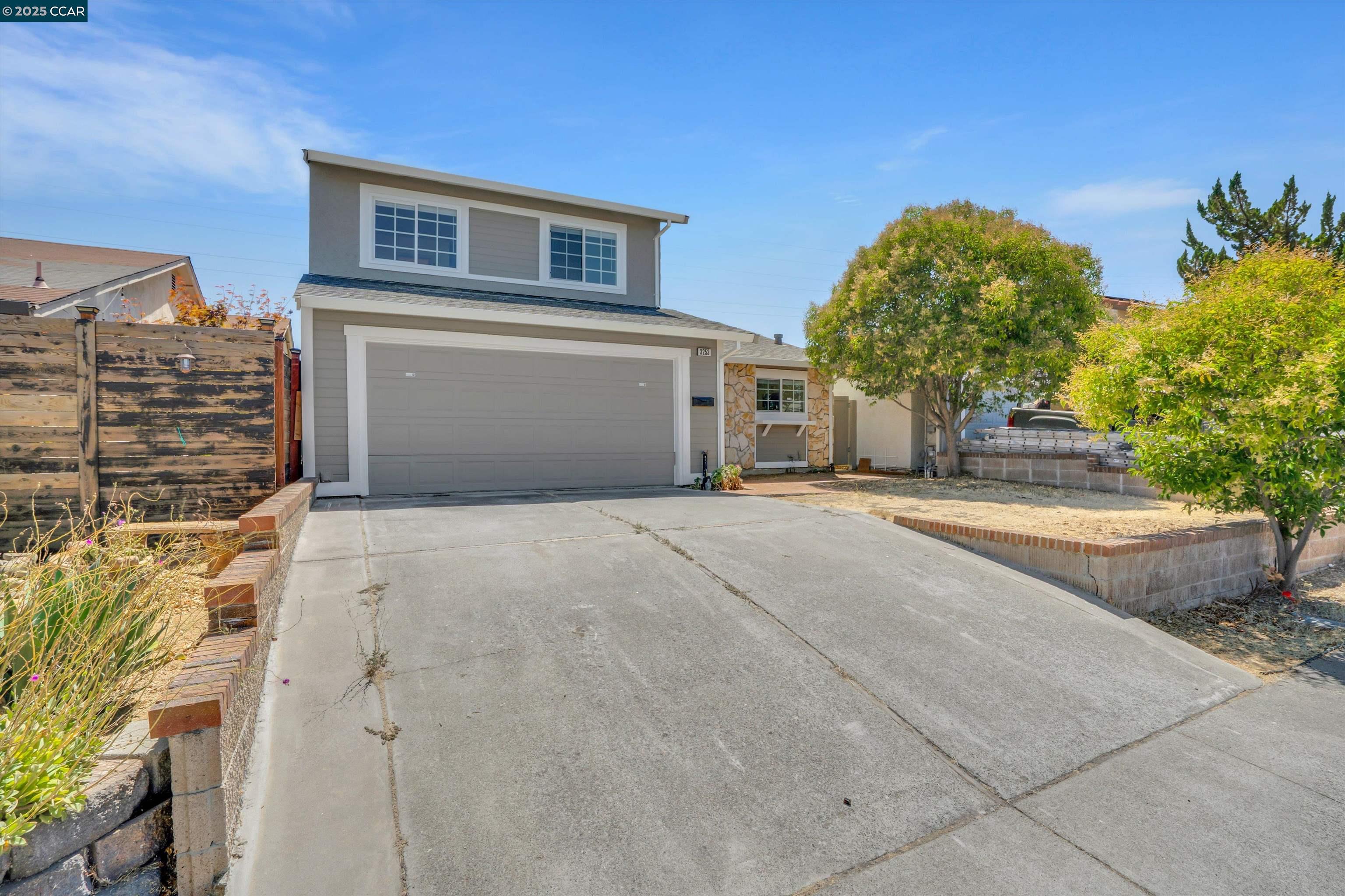3253 Madrone St