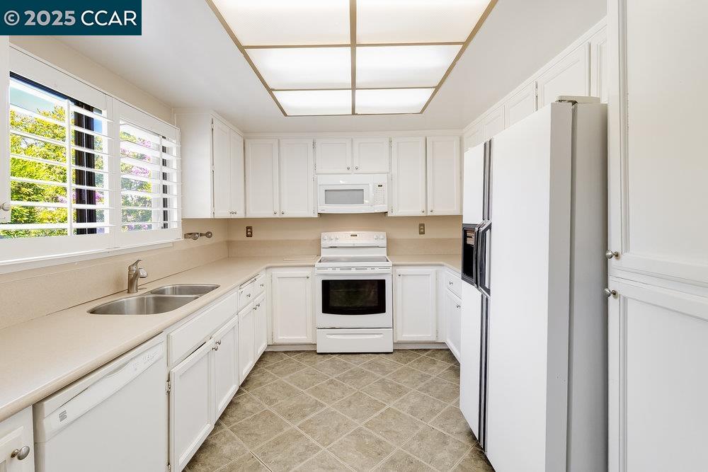987 Morello Ave