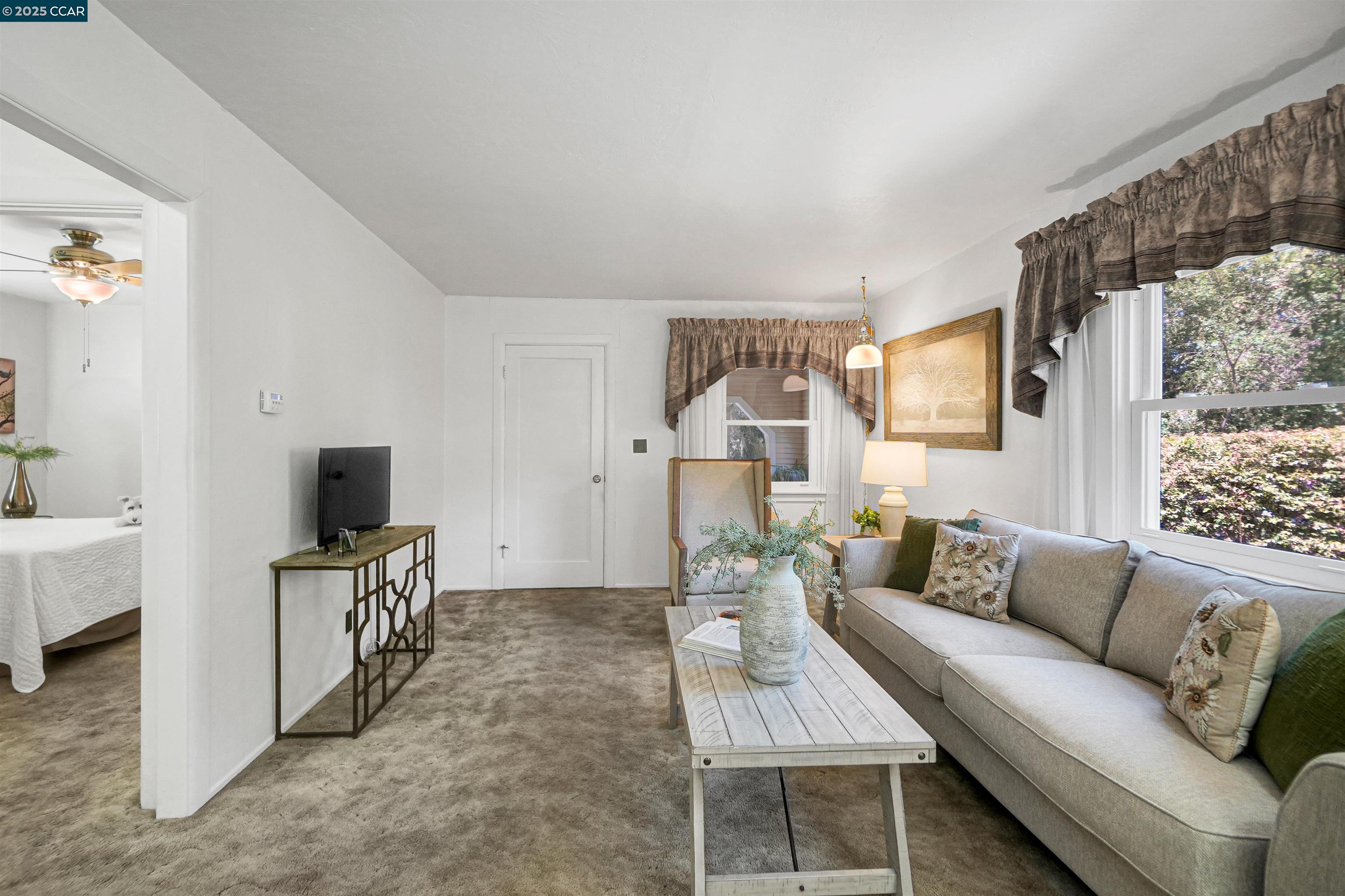 160 S Cody Ln
