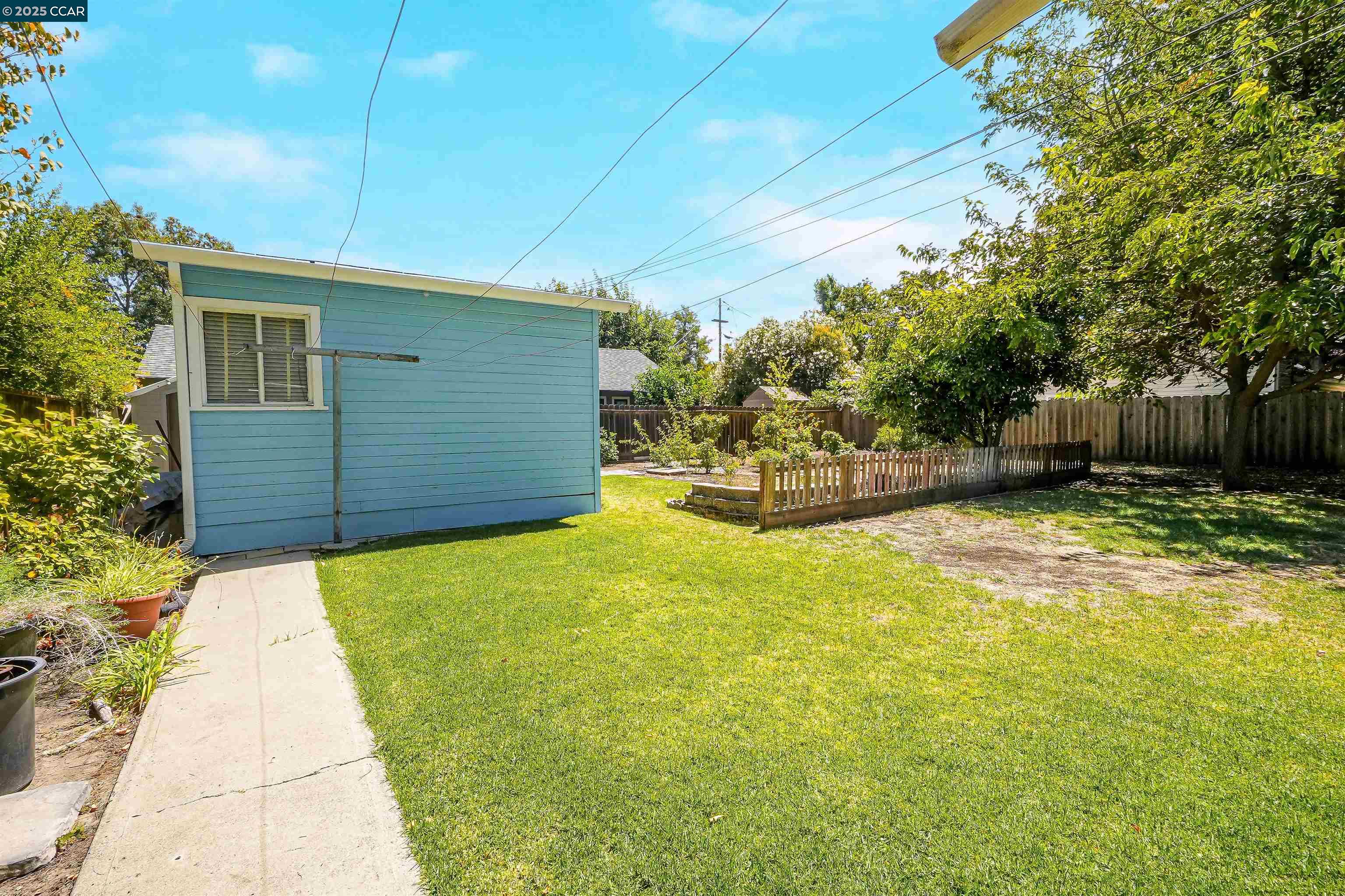160 S Cody Ln