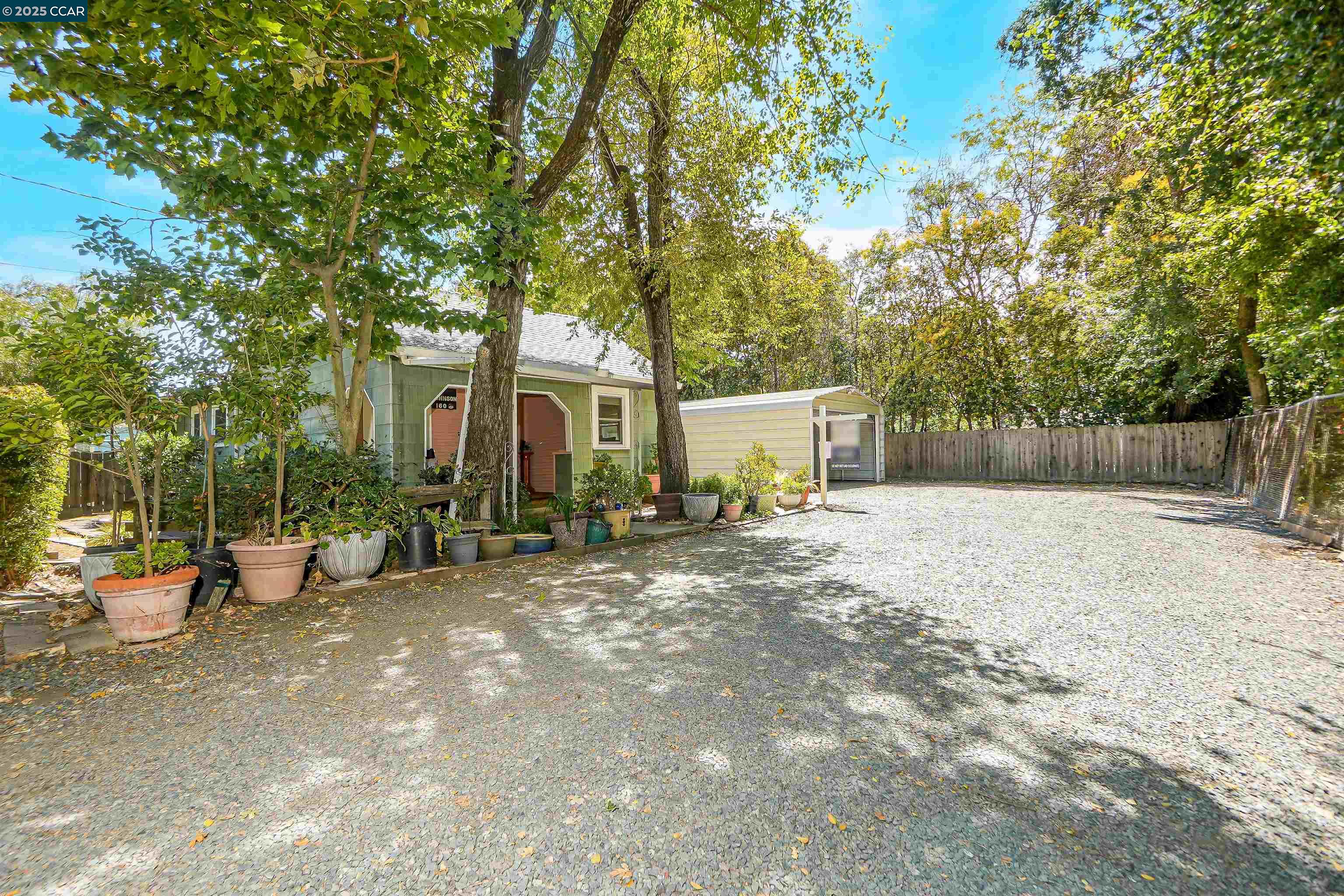 160 S Cody Ln