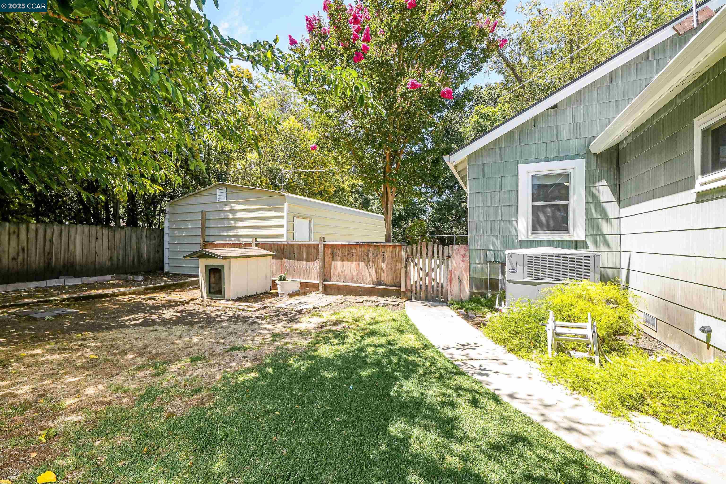 160 S Cody Ln