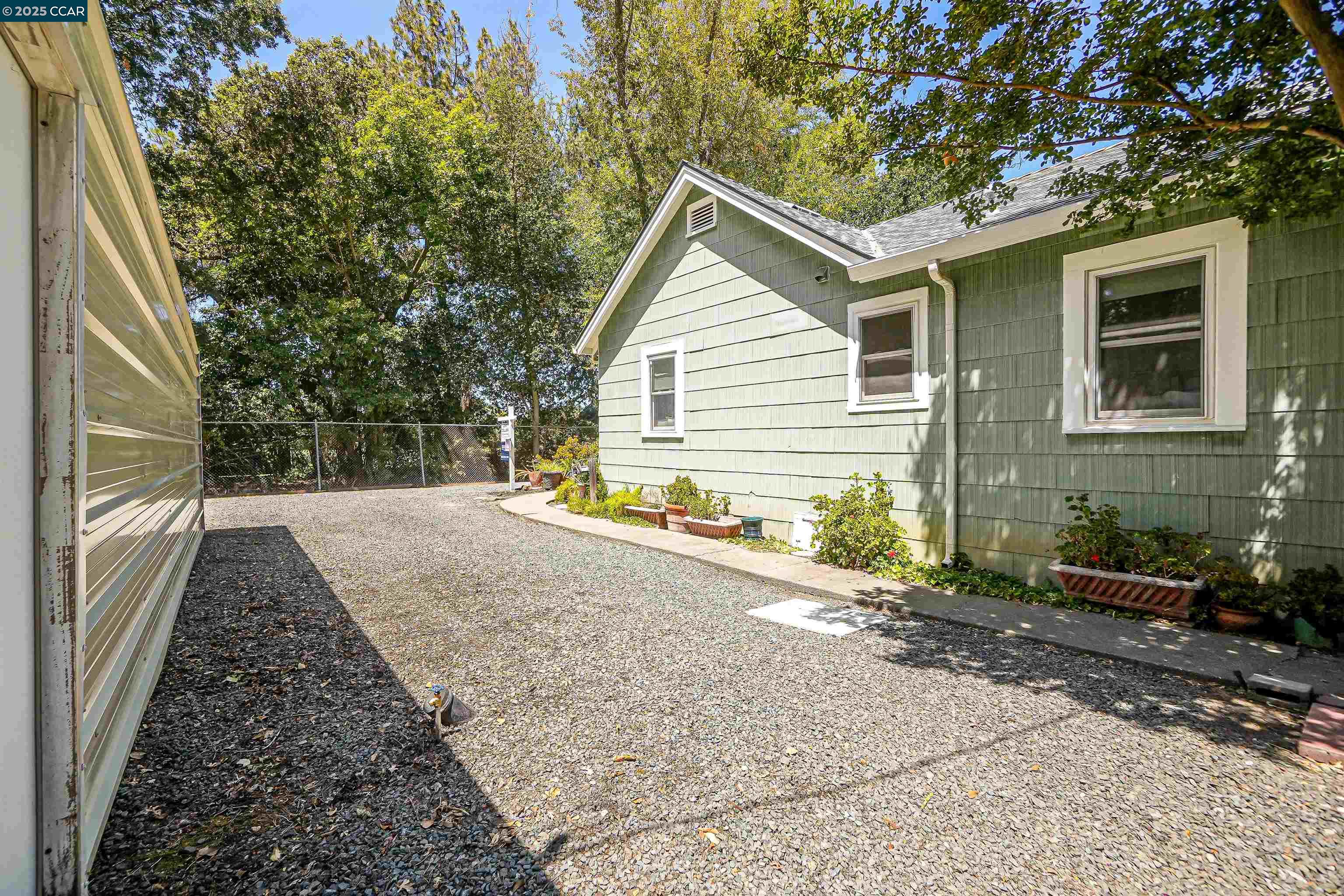 160 S Cody Ln
