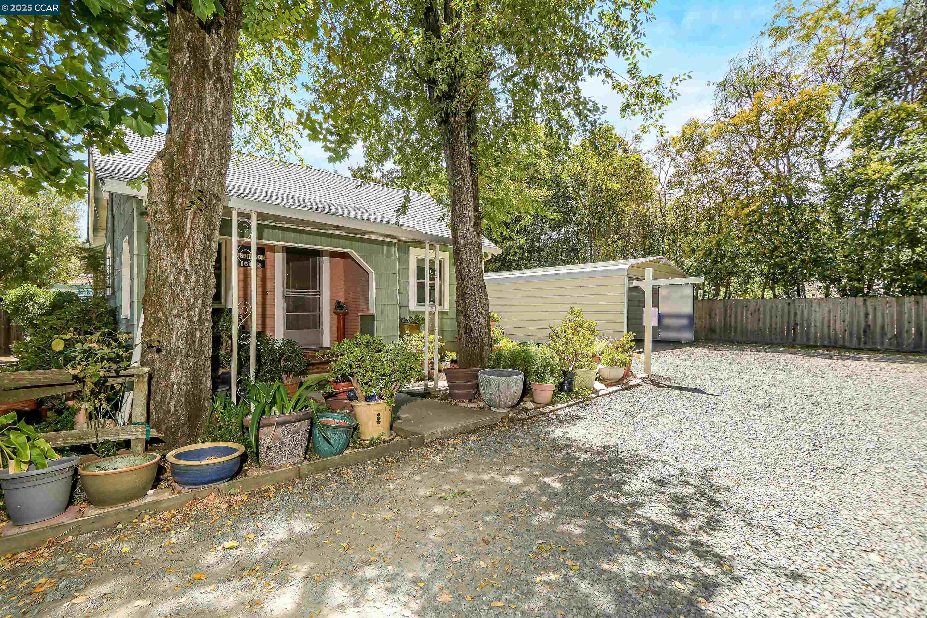 160 S Cody Ln
