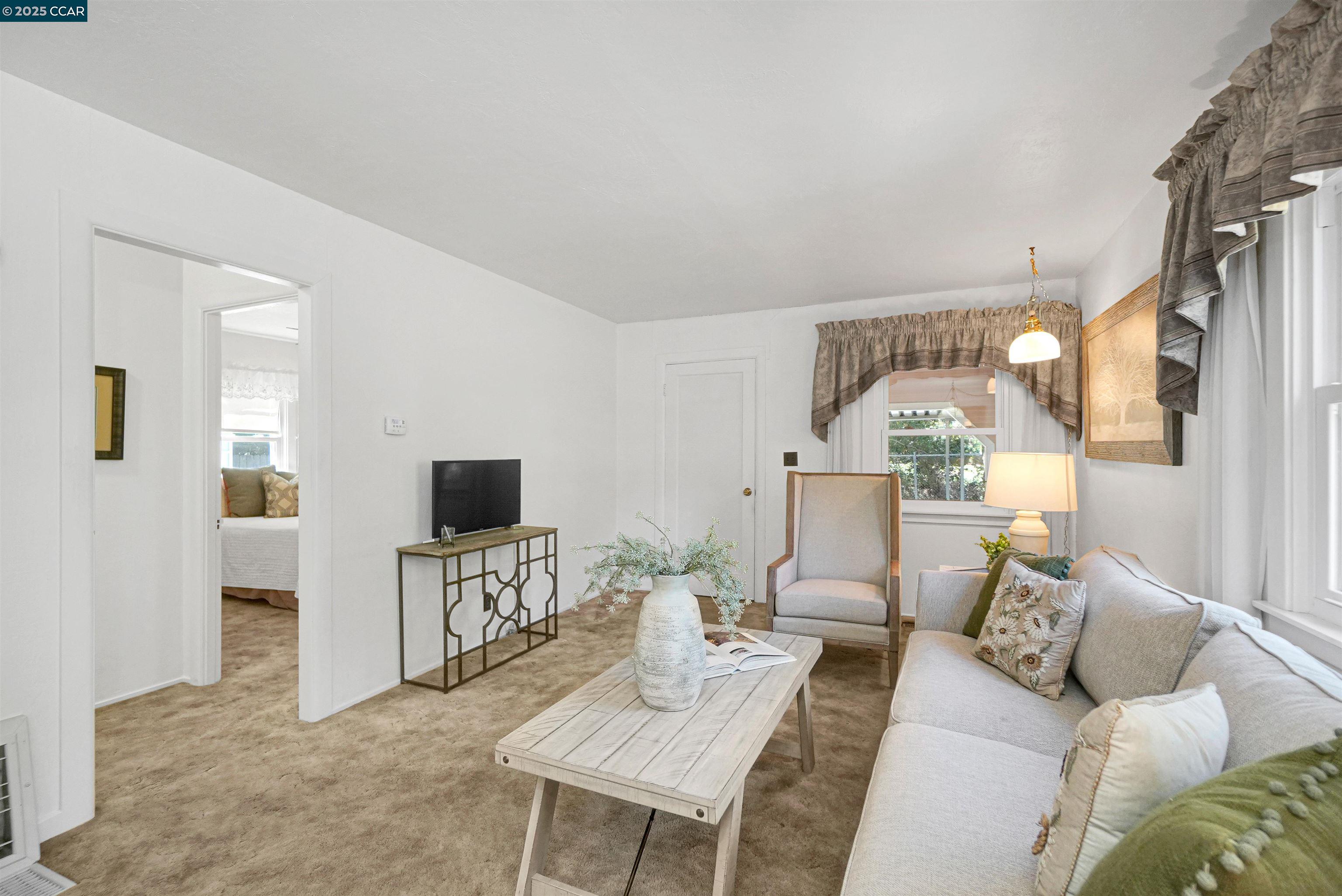 160 S Cody Ln