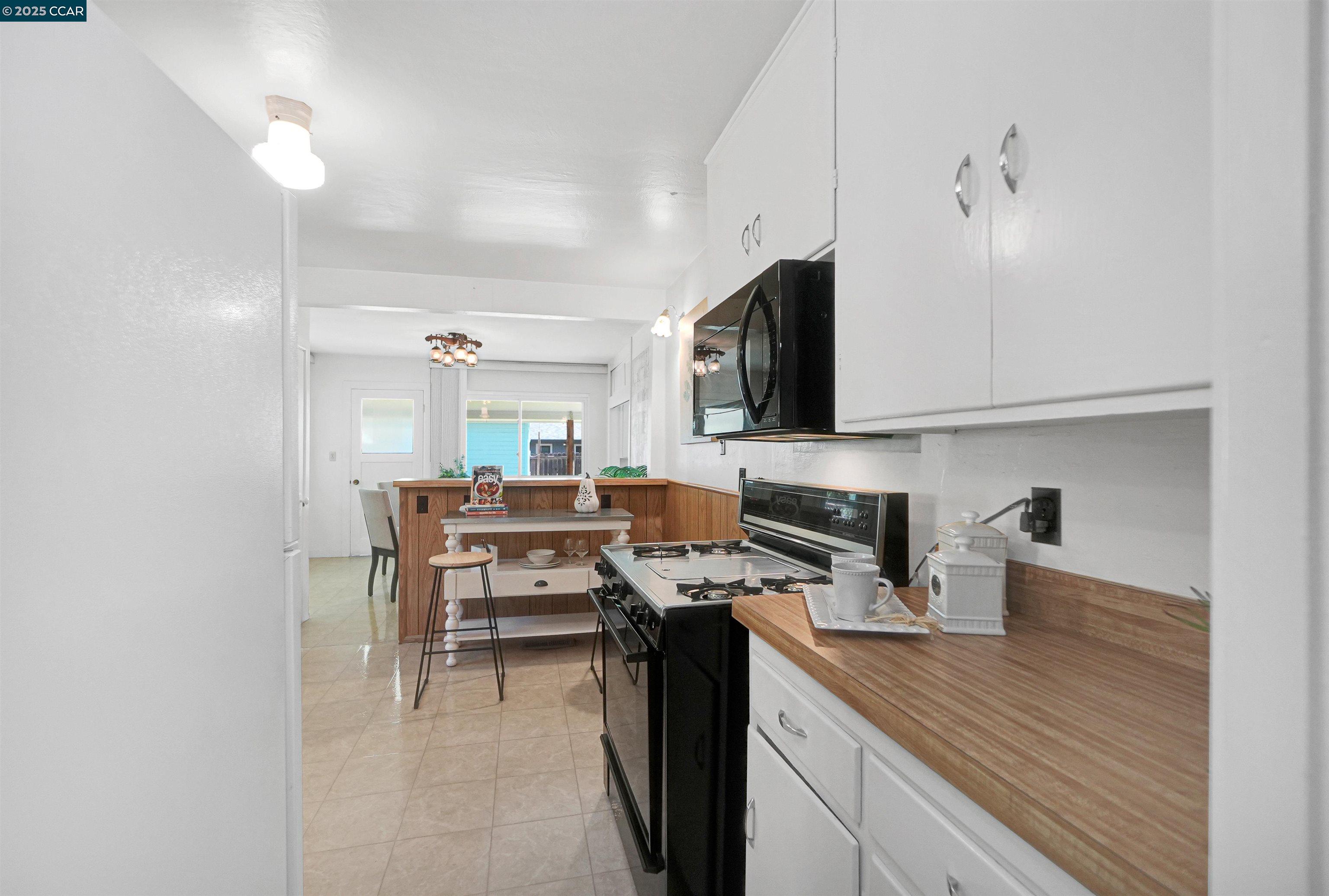 160 S Cody Ln