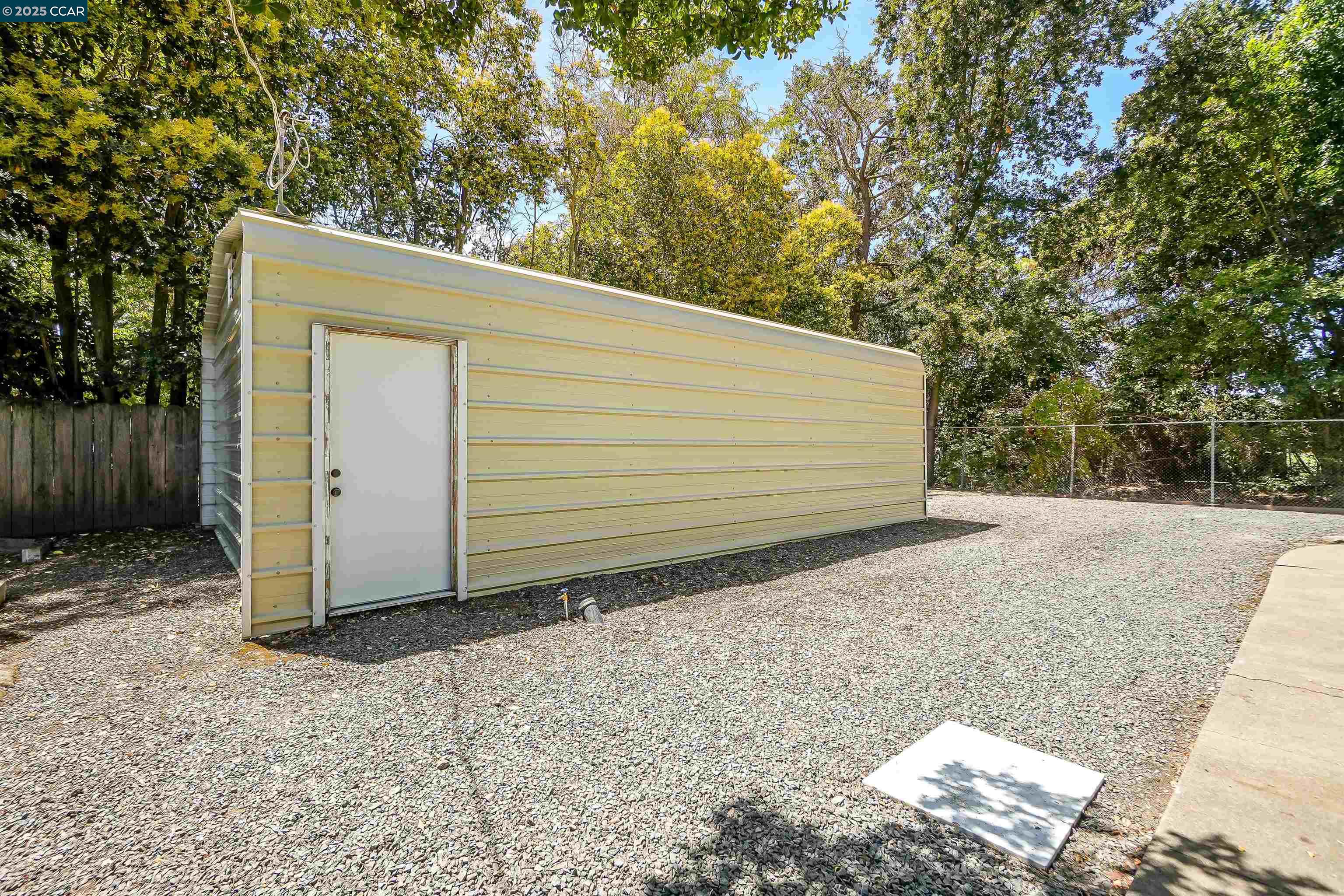160 S Cody Ln