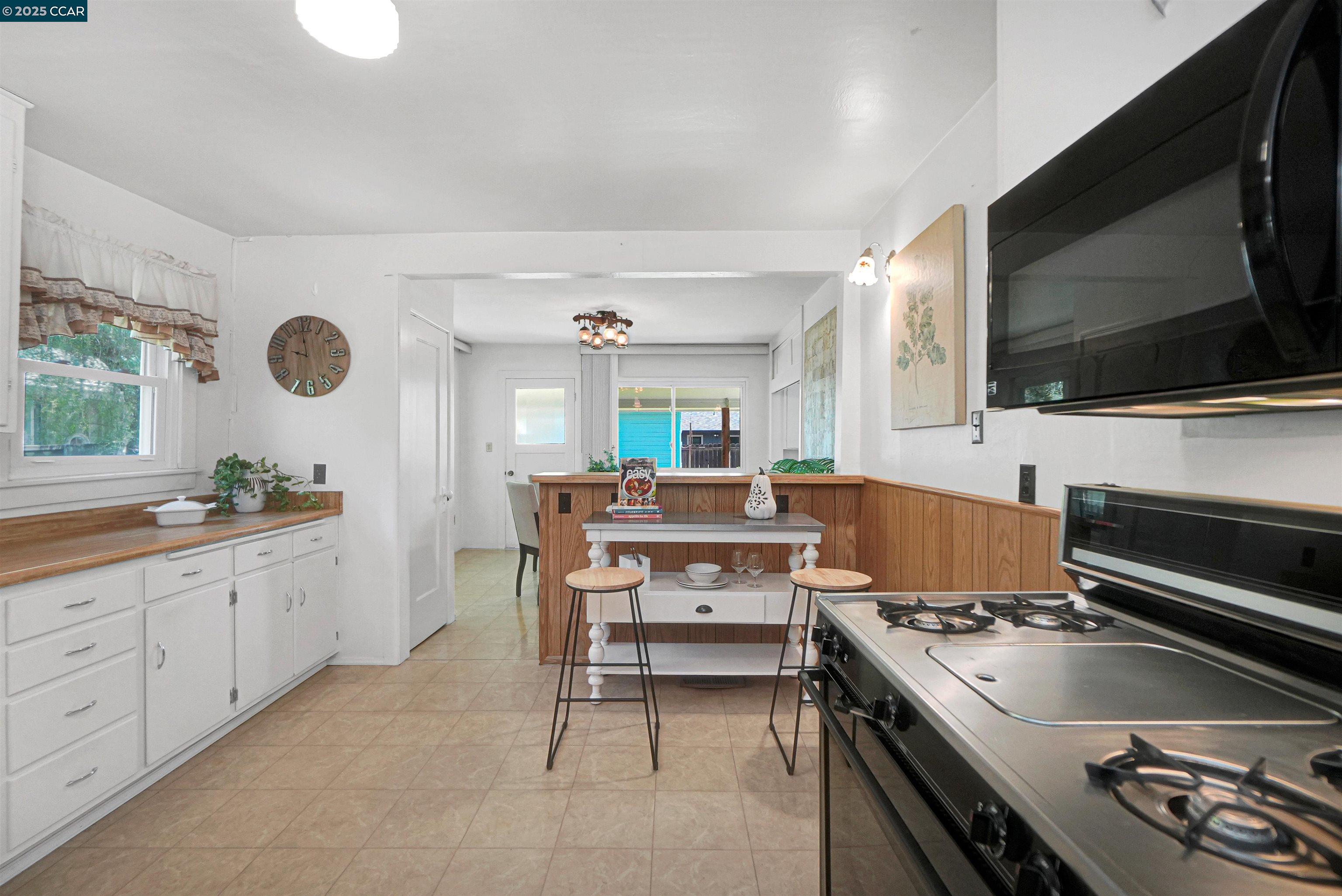 160 S Cody Ln