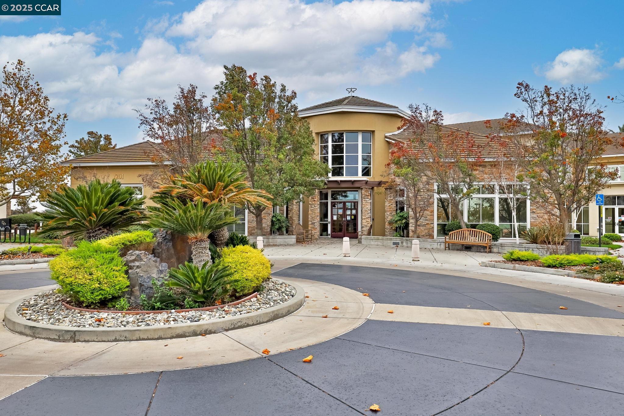 304 Birch Ridge Dr