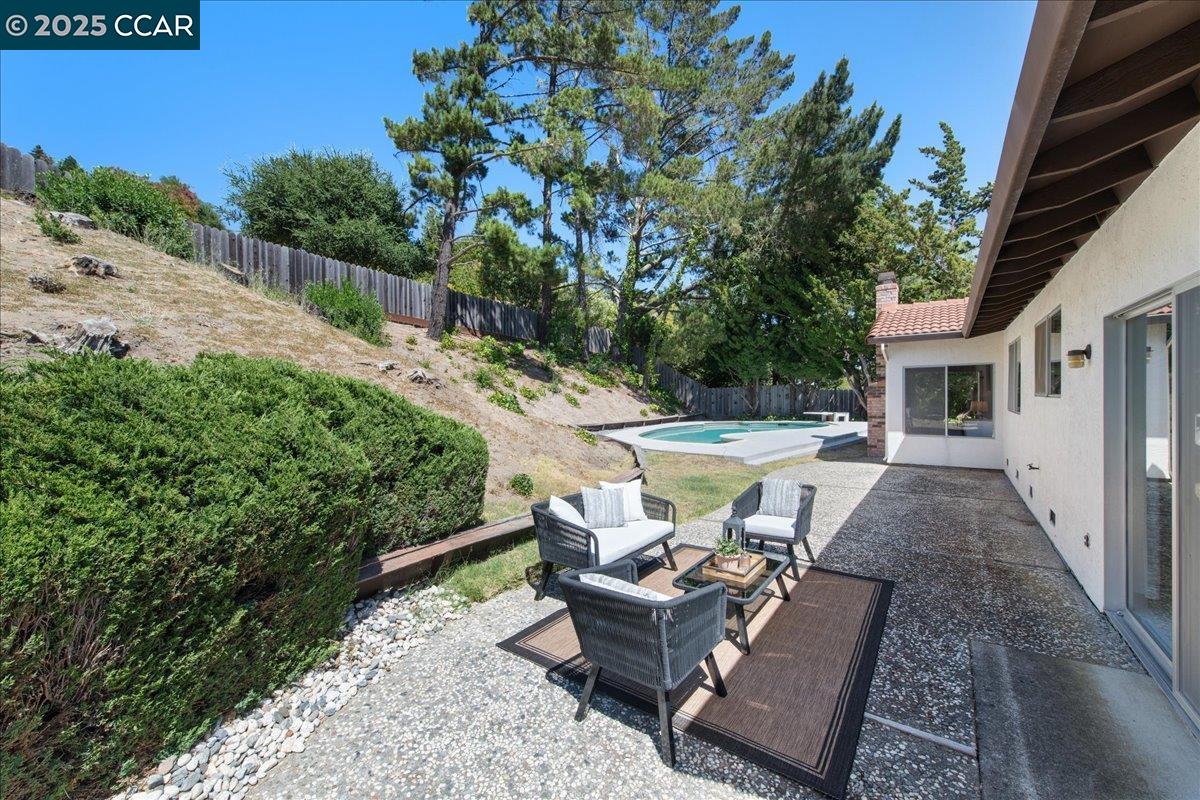 3900 Campolindo Dr