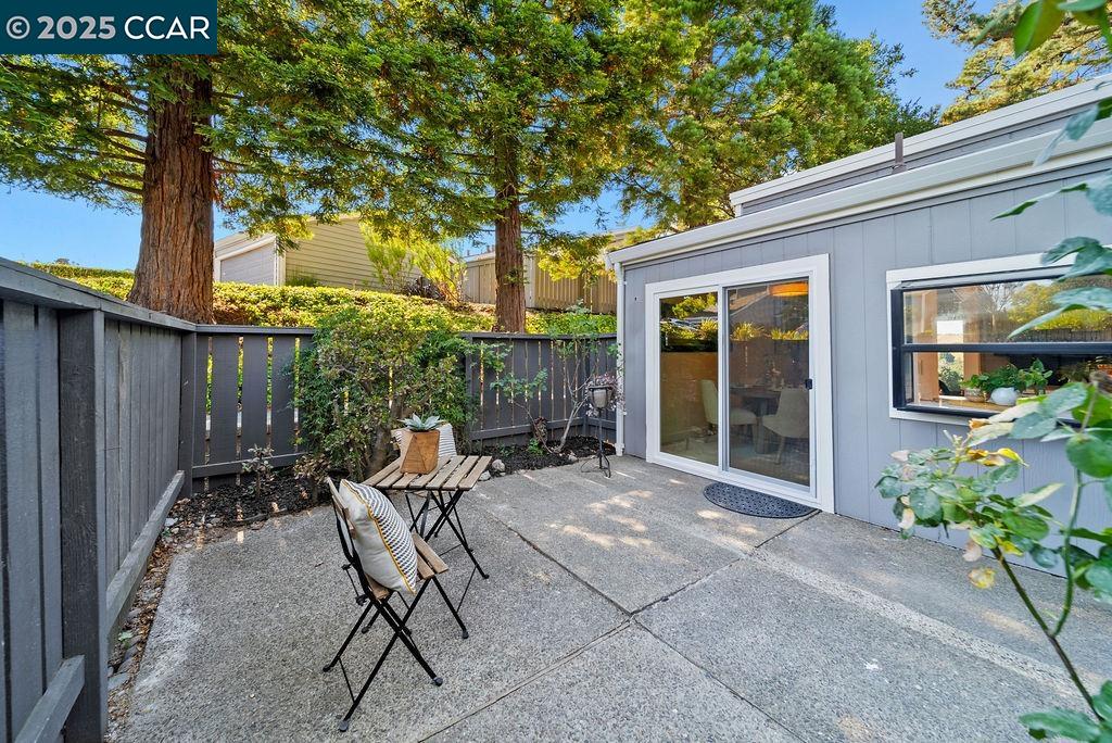 1899 Ascot Drive