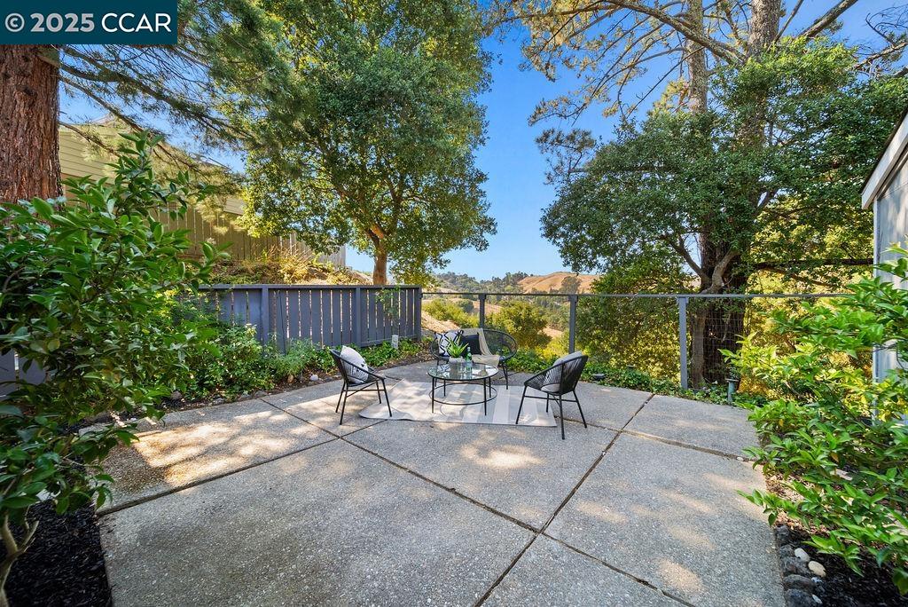 1899 Ascot Drive