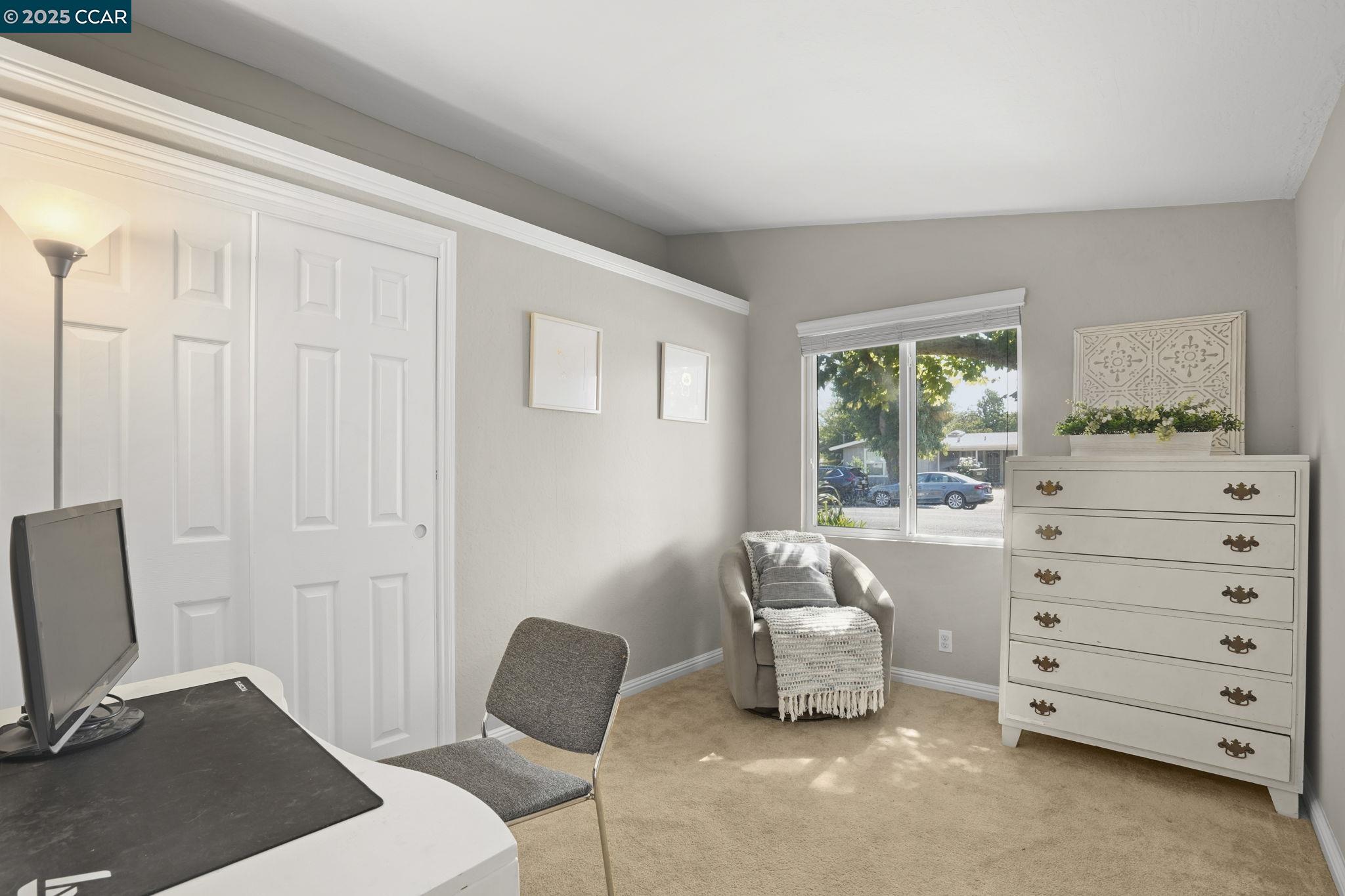 3337 Esperanza Dr