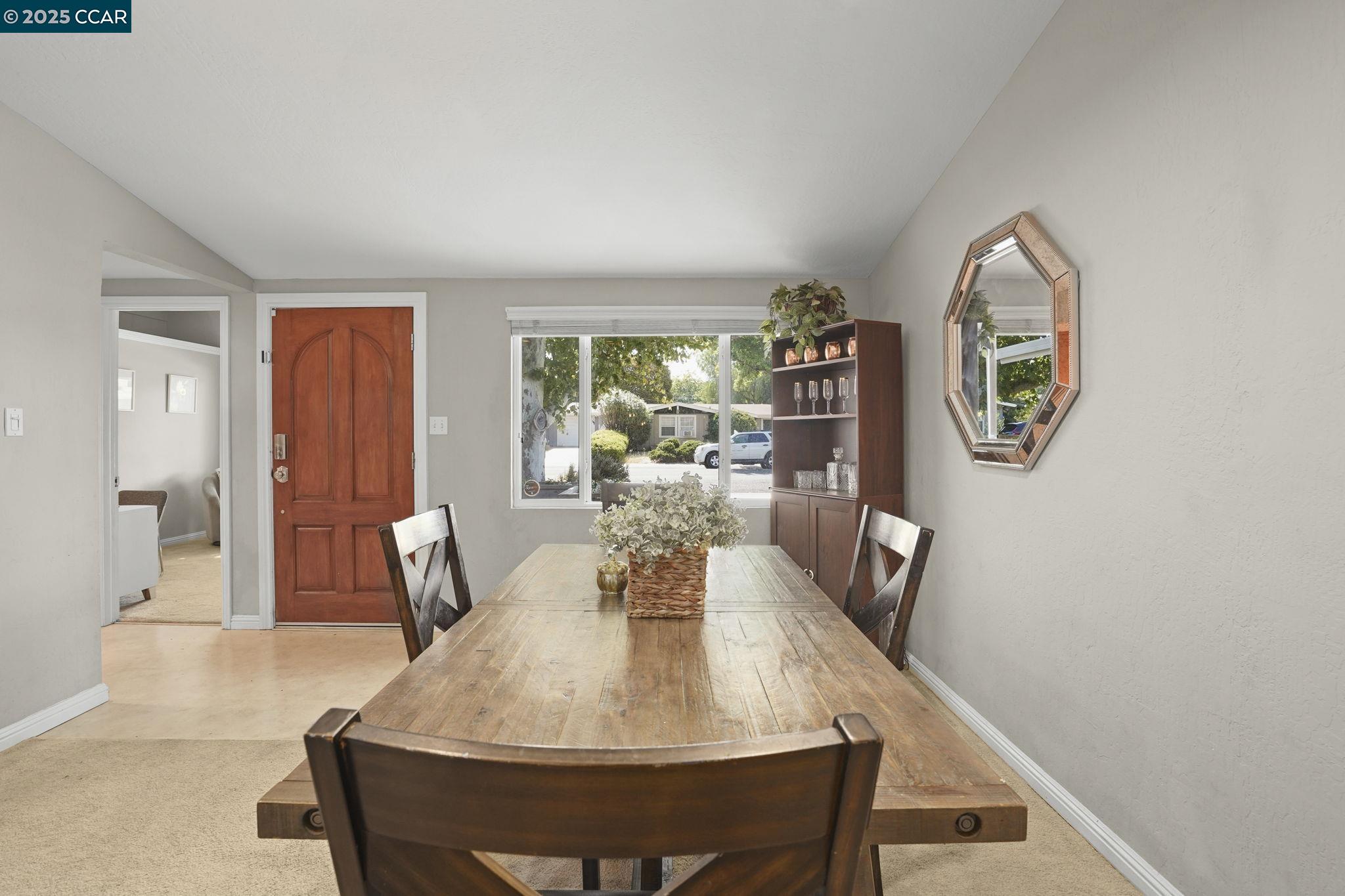 3337 Esperanza Dr
