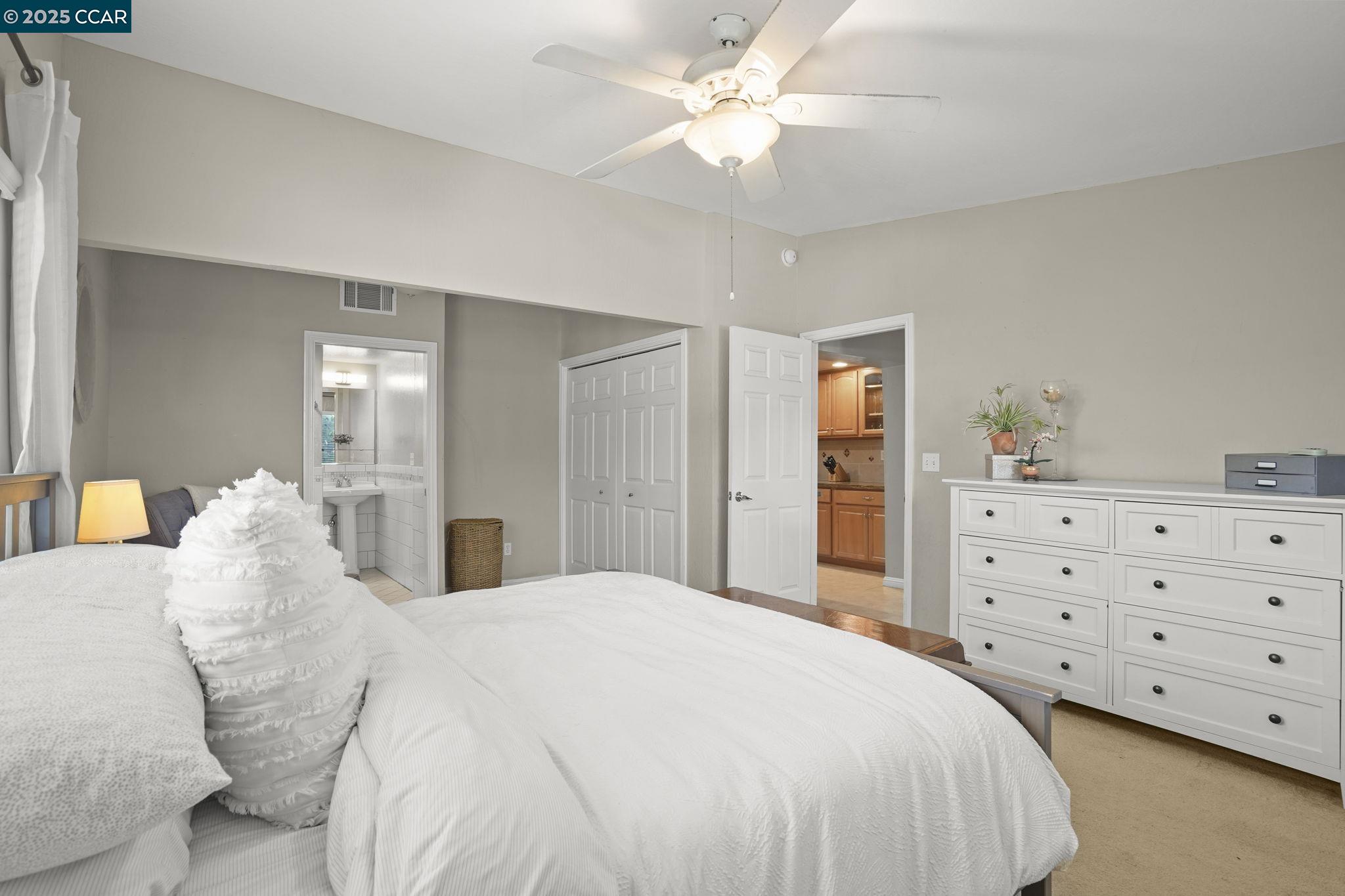 3337 Esperanza Dr