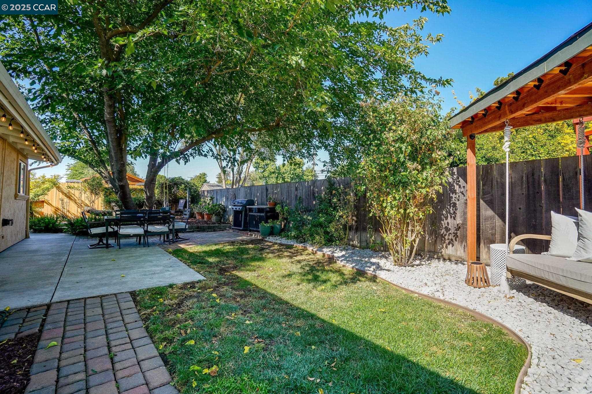 3337 Esperanza Dr