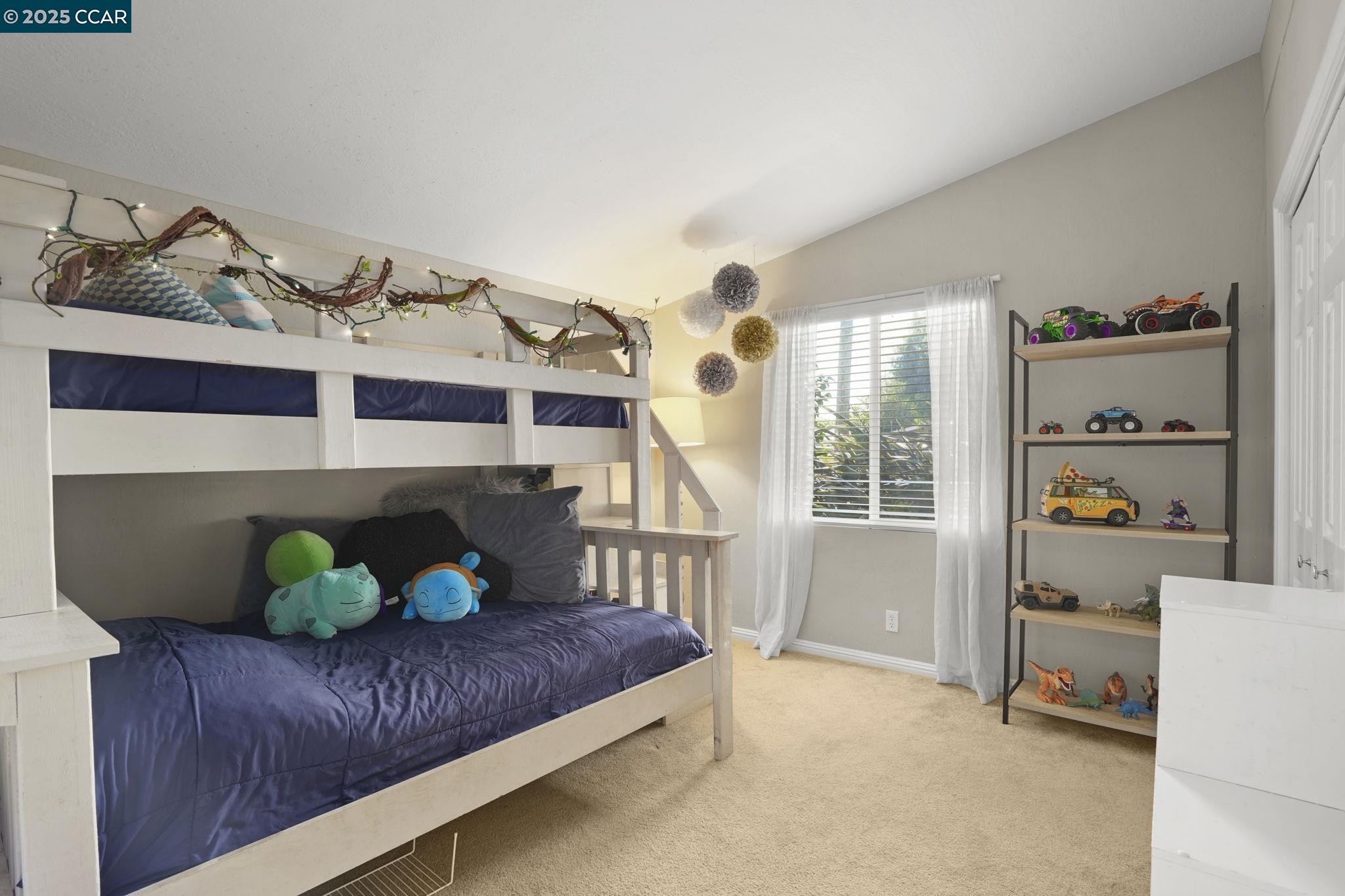3337 Esperanza Dr