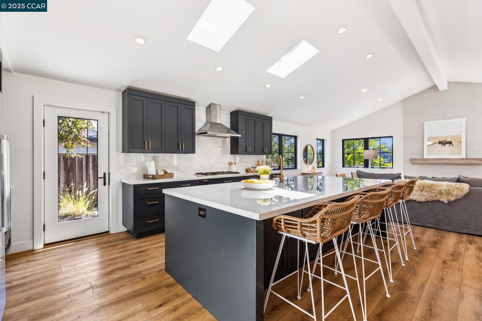 1088 Sierra Vista Way