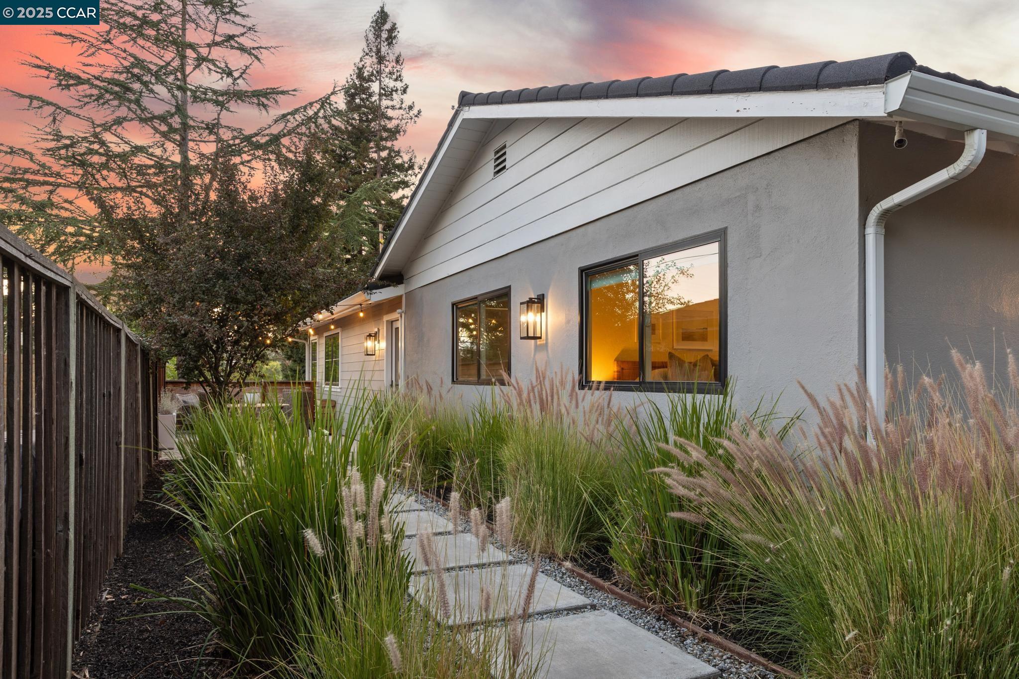 1088 Sierra Vista Way