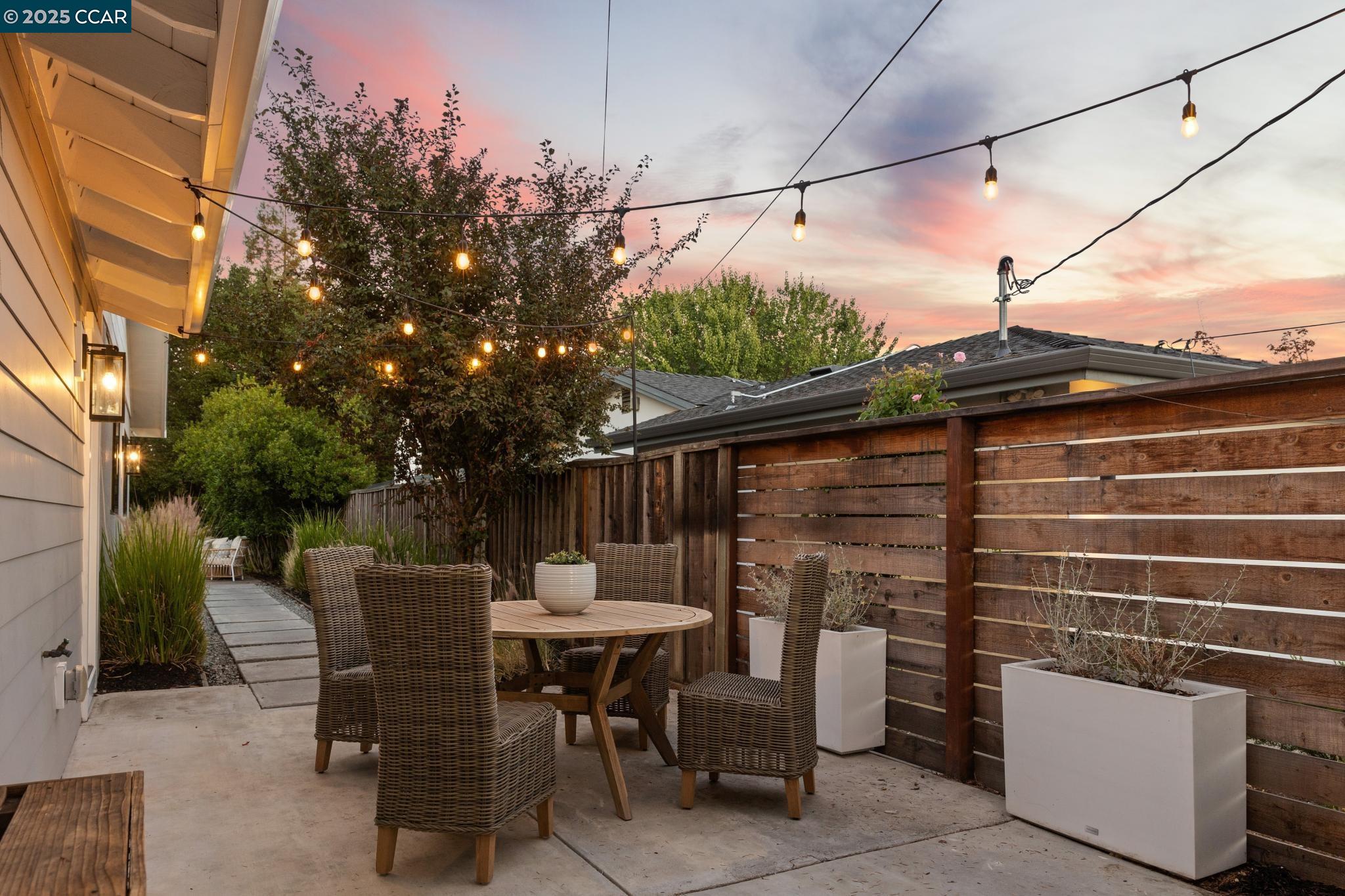 1088 Sierra Vista Way