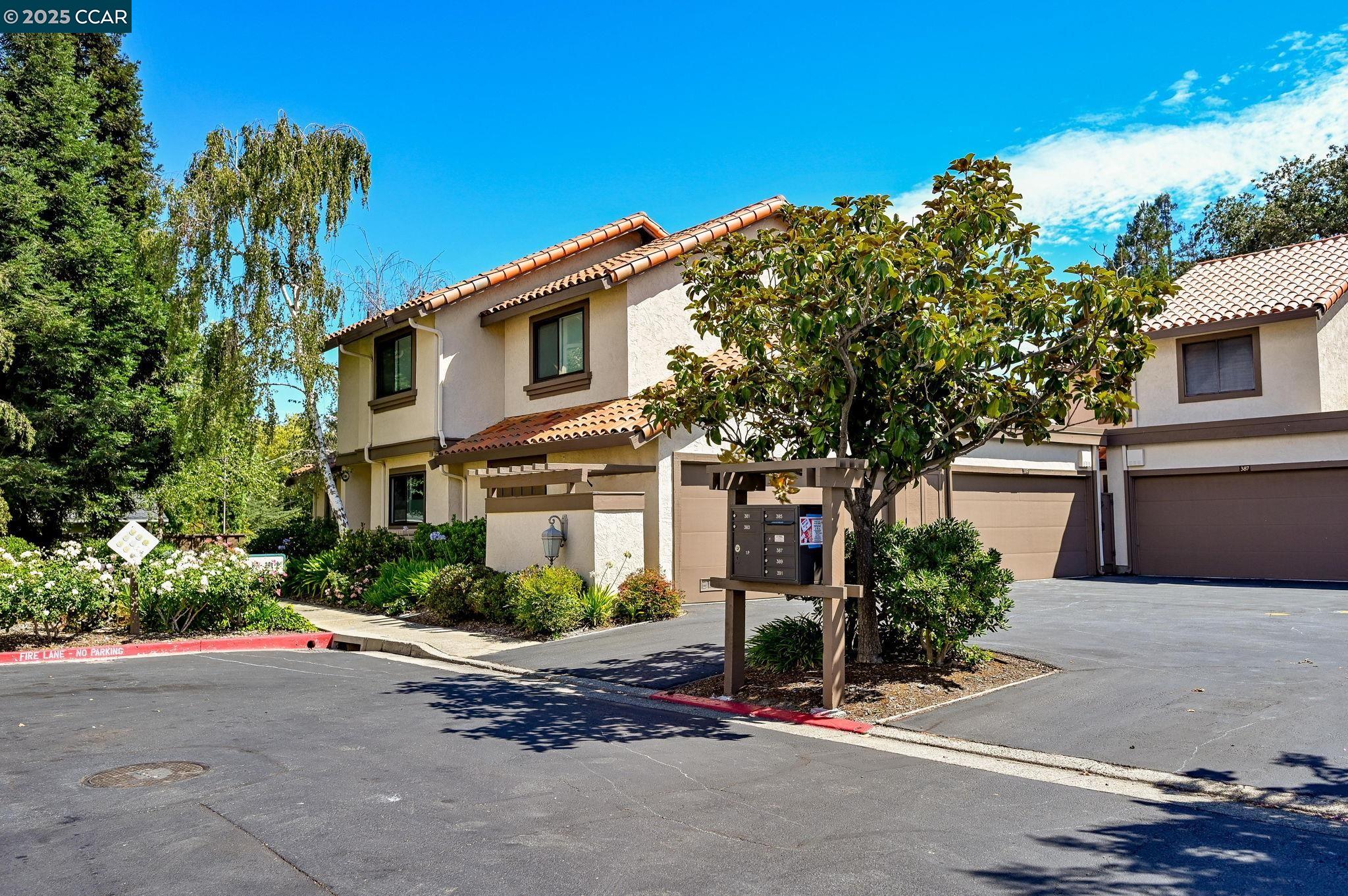 389 Pimlico Dr