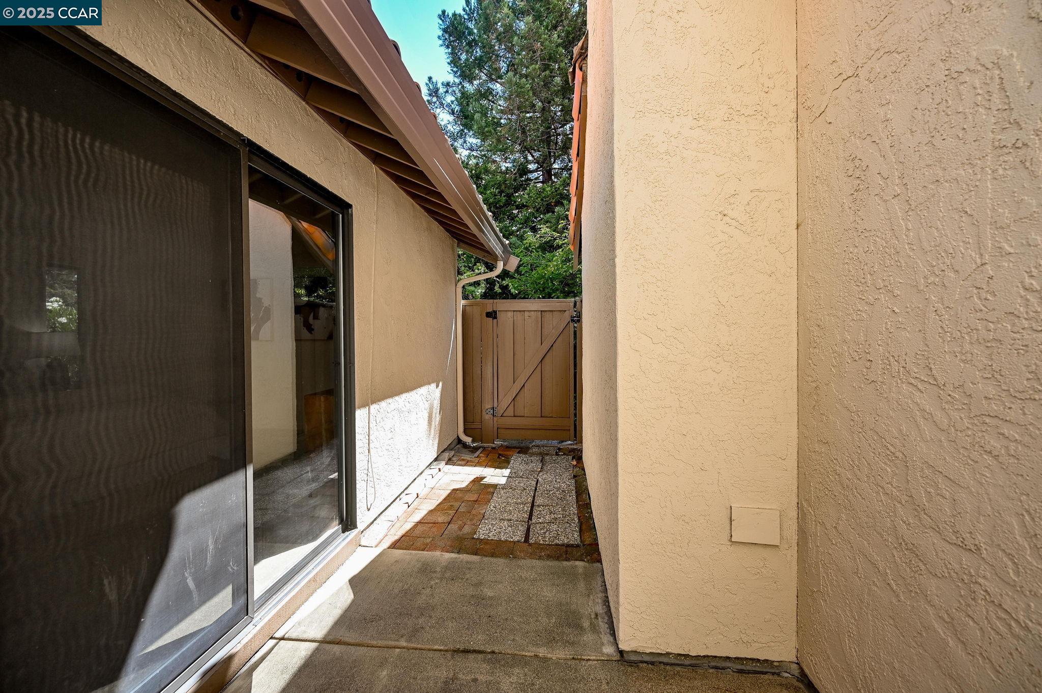 389 Pimlico Dr