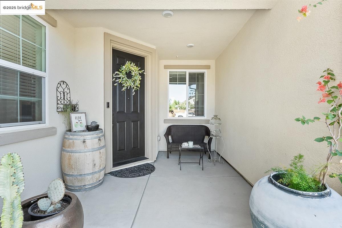 782 Plumeria St