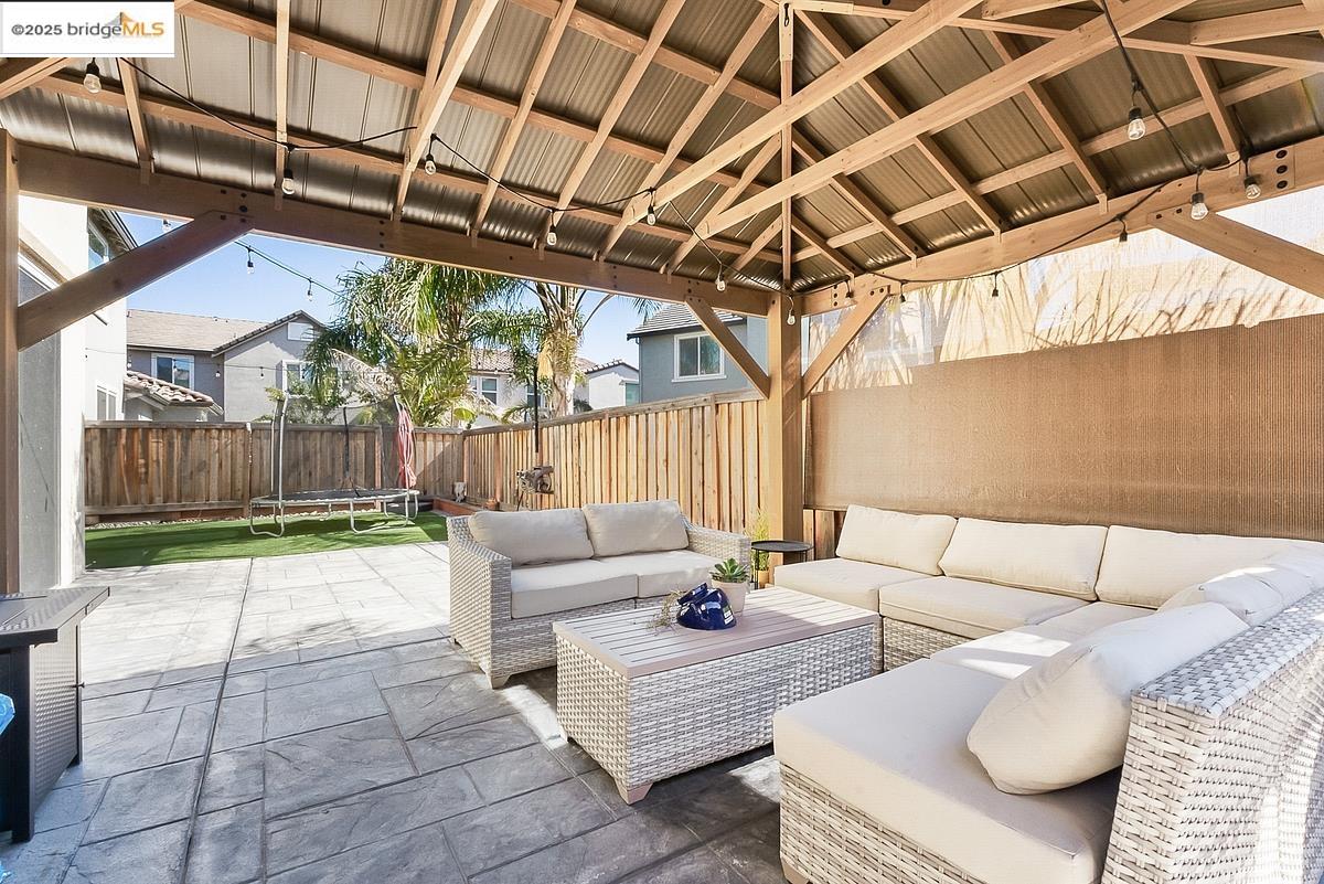 782 Plumeria St