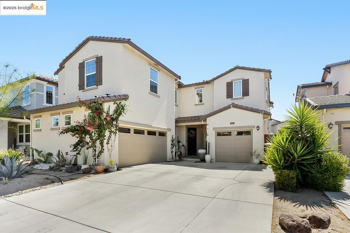 782 Plumeria St