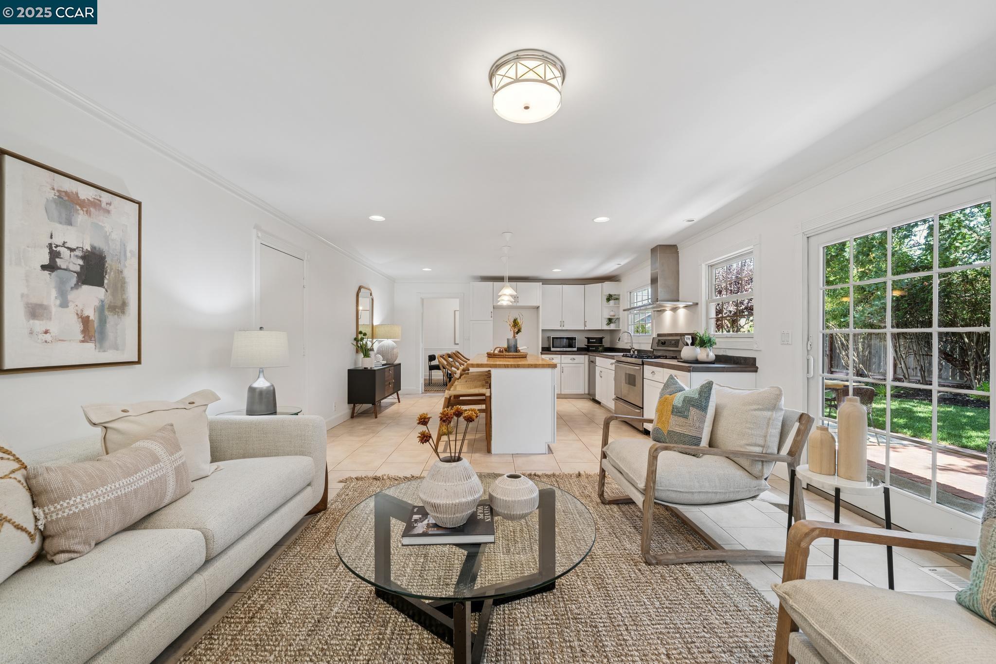 906 Hastings Dr