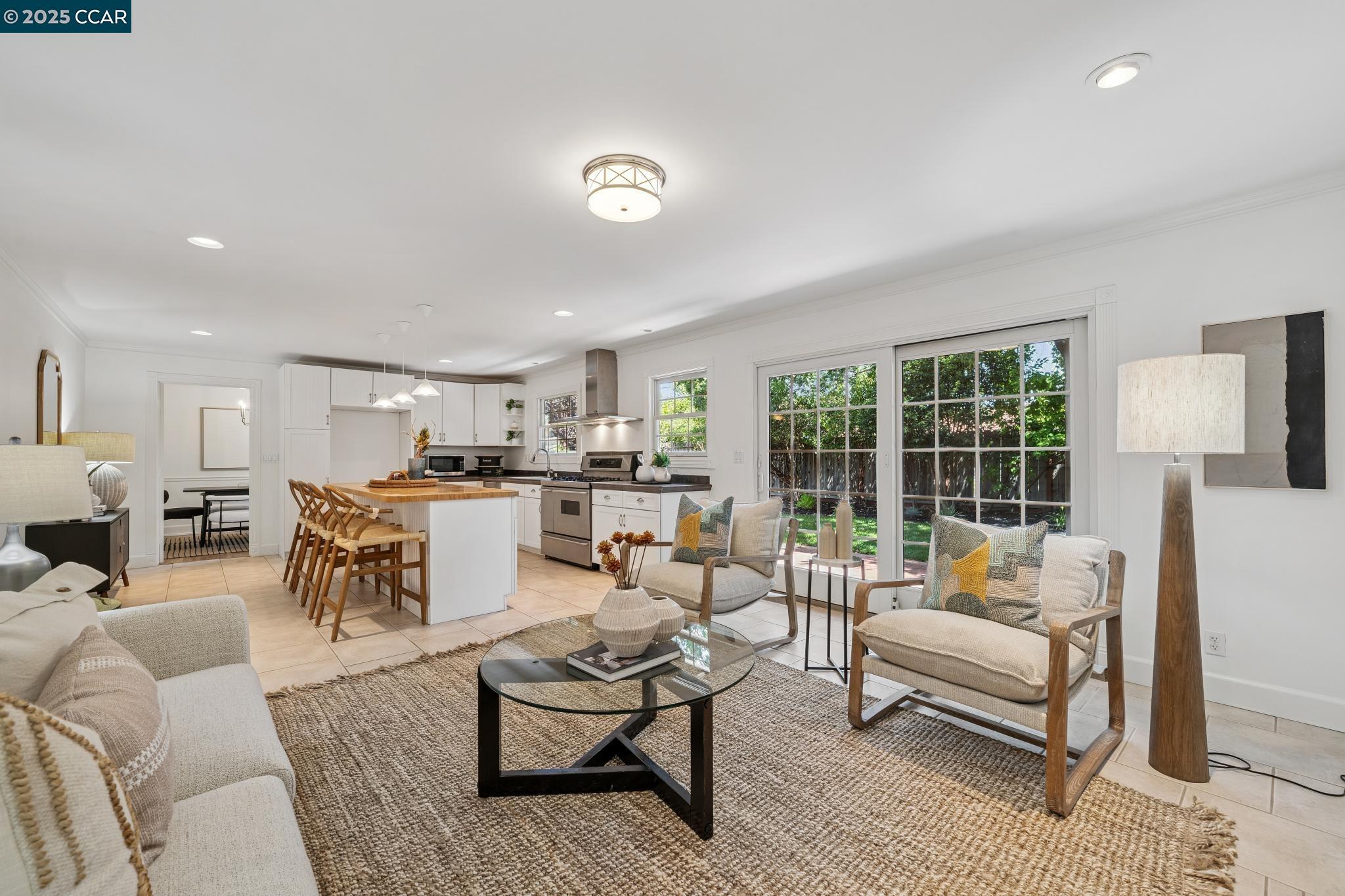 906 Hastings Dr
