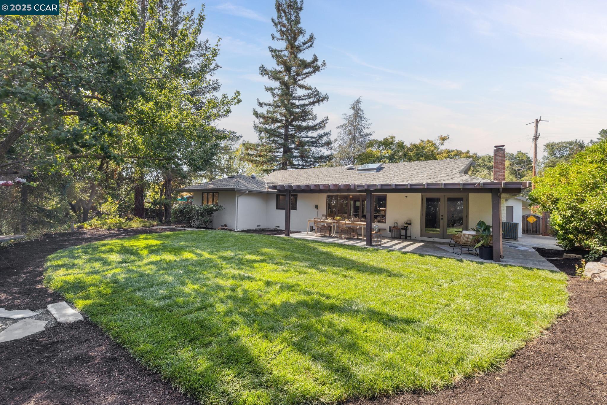 778 Hamilton Dr